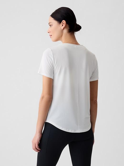 GapFit Breathe T-Shirt Product Image