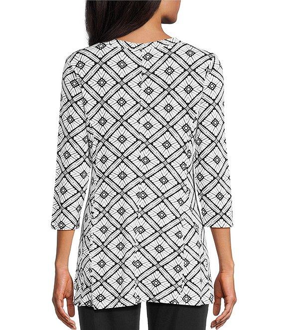 Intro Knit Jersey Scoop Neck 3/4 Sleeve Flare Hem Top Product Image