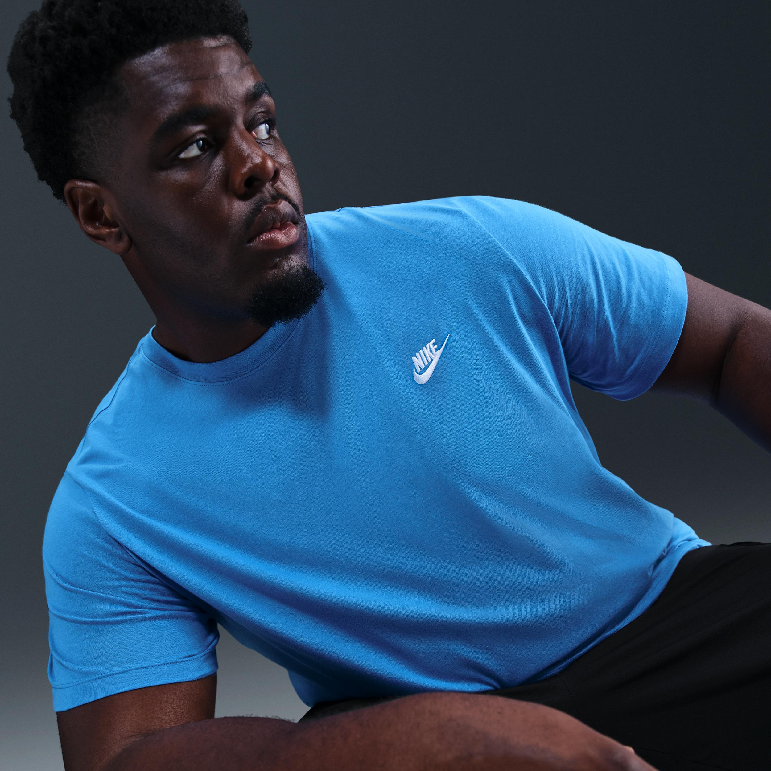 Mens Nike Sportswear Club T-Shirt | AR4997-435 Product Image