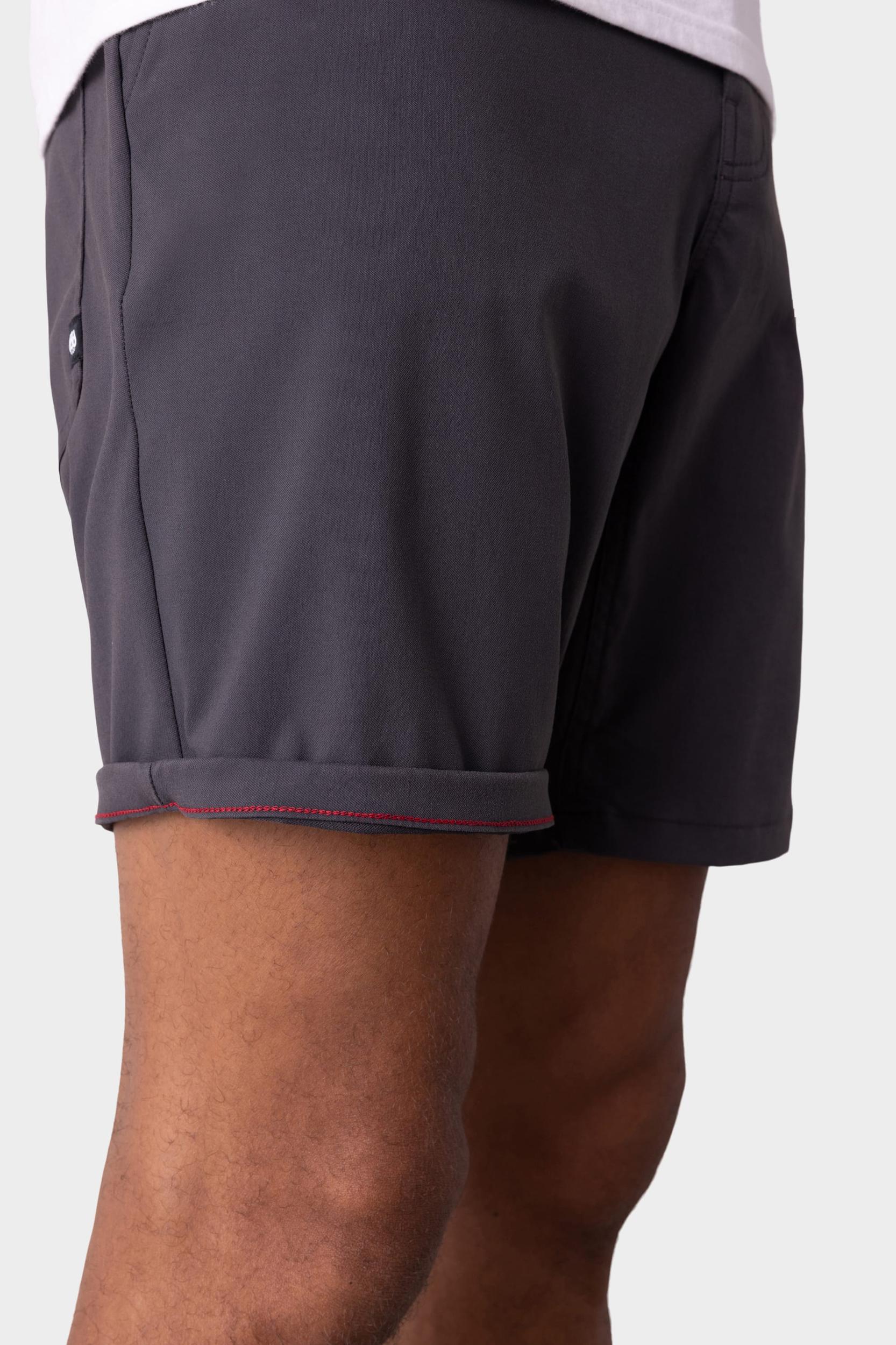 686 Men's Everywhere Hybrid Short Male Product Image