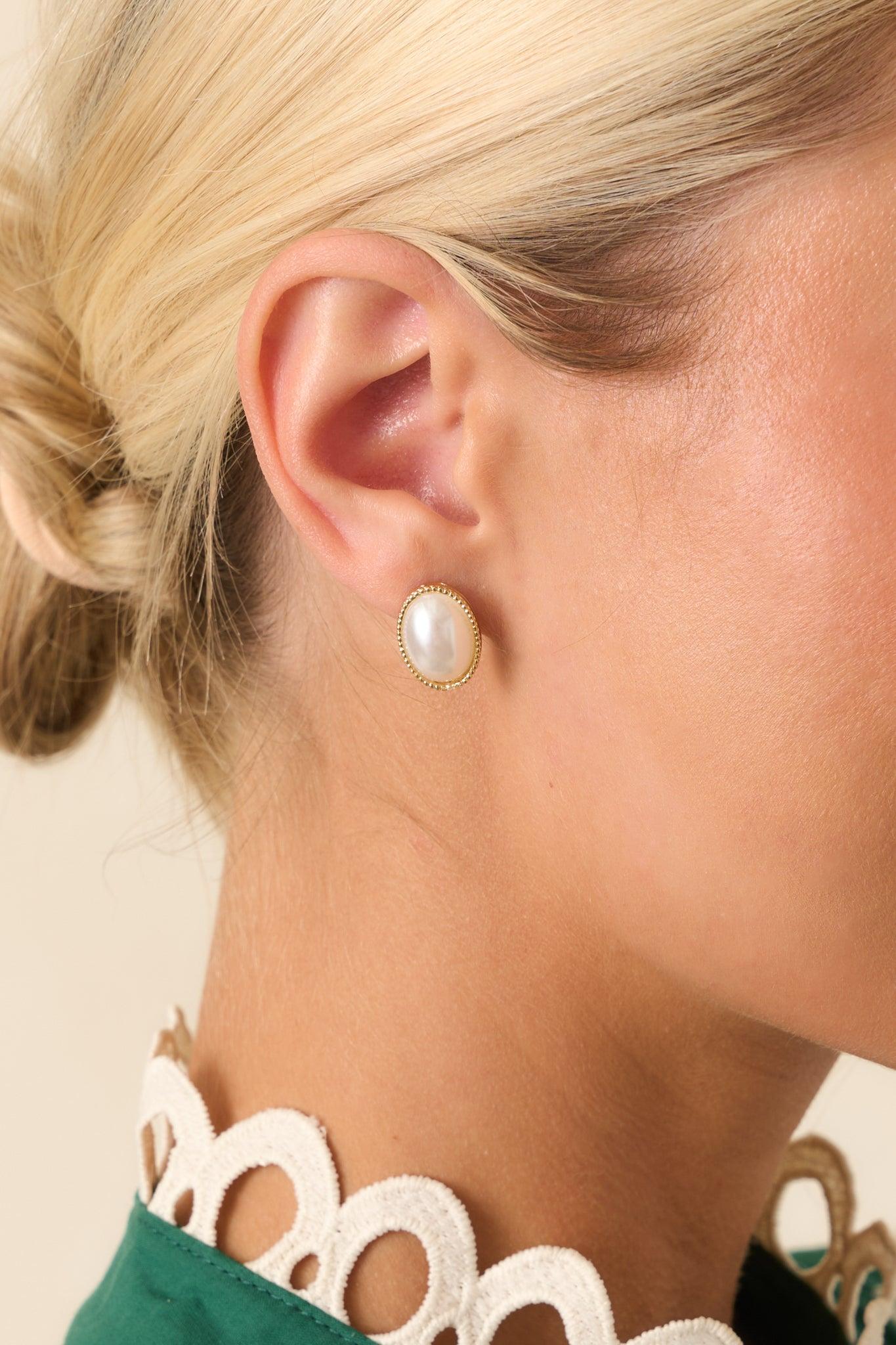 Heading Into Town Ivory Pearl Oval Stud Earrings Product Image