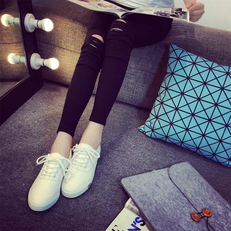 Lace-Up Couple Sneakers Product Image