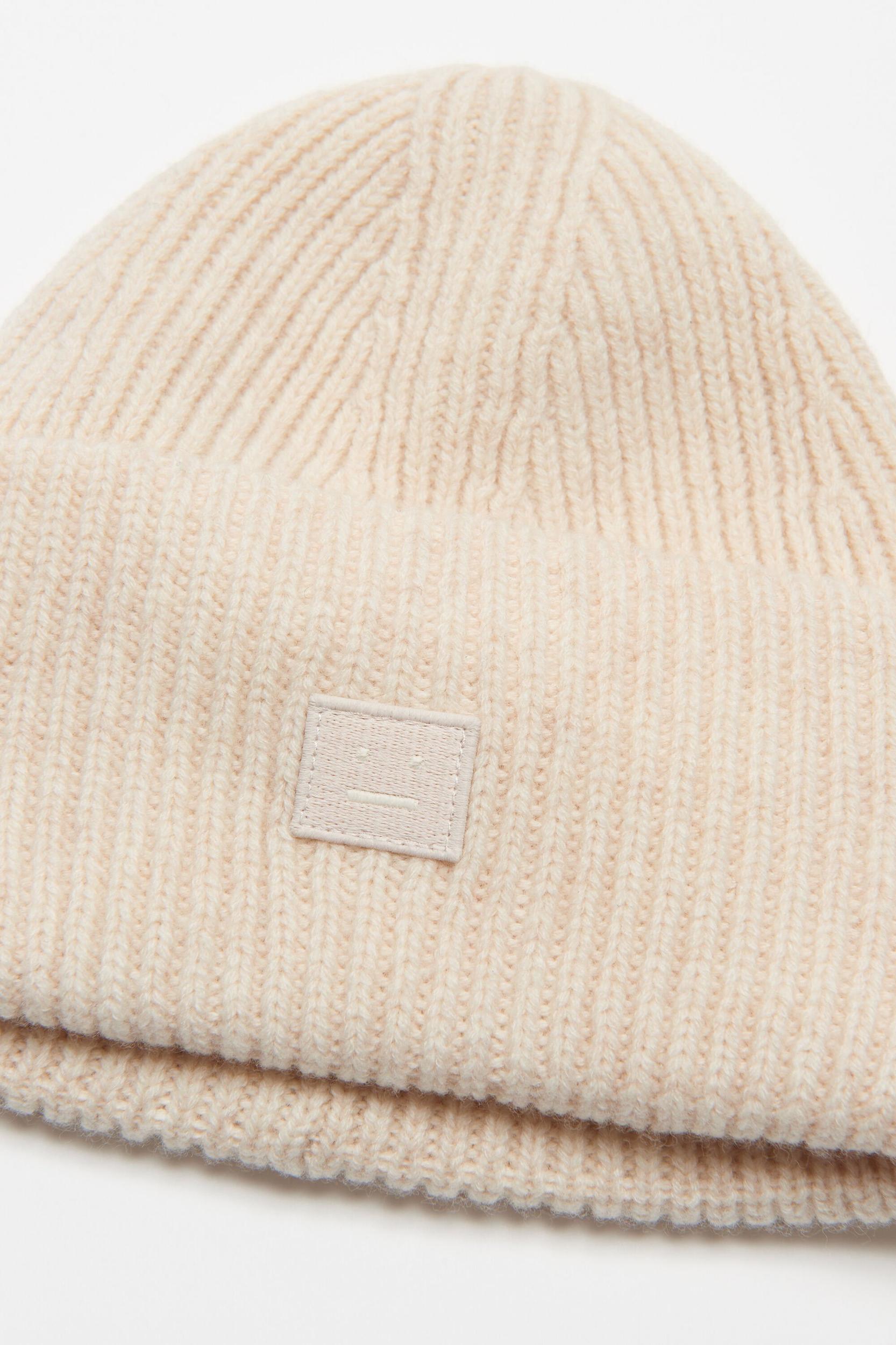 Small face logo beanie Product Image
