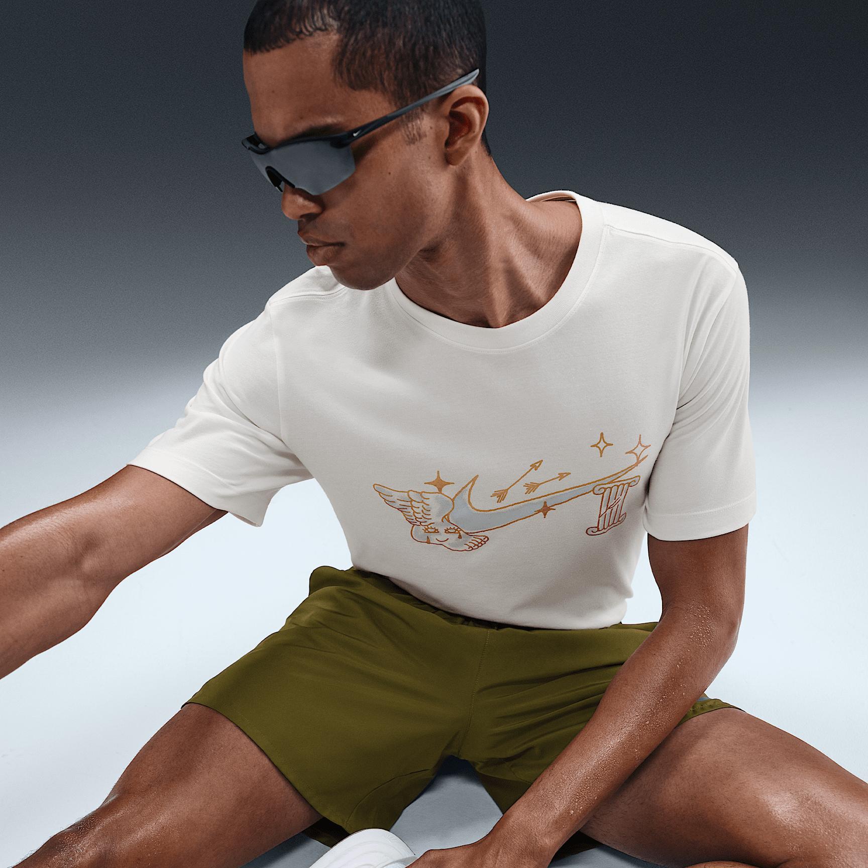 Nike Men's Dri-FIT Running T-Shirt Product Image