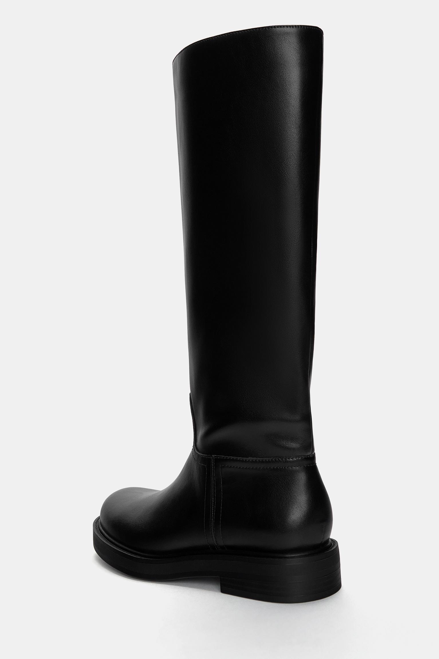 Flat knee-high boots Product Image