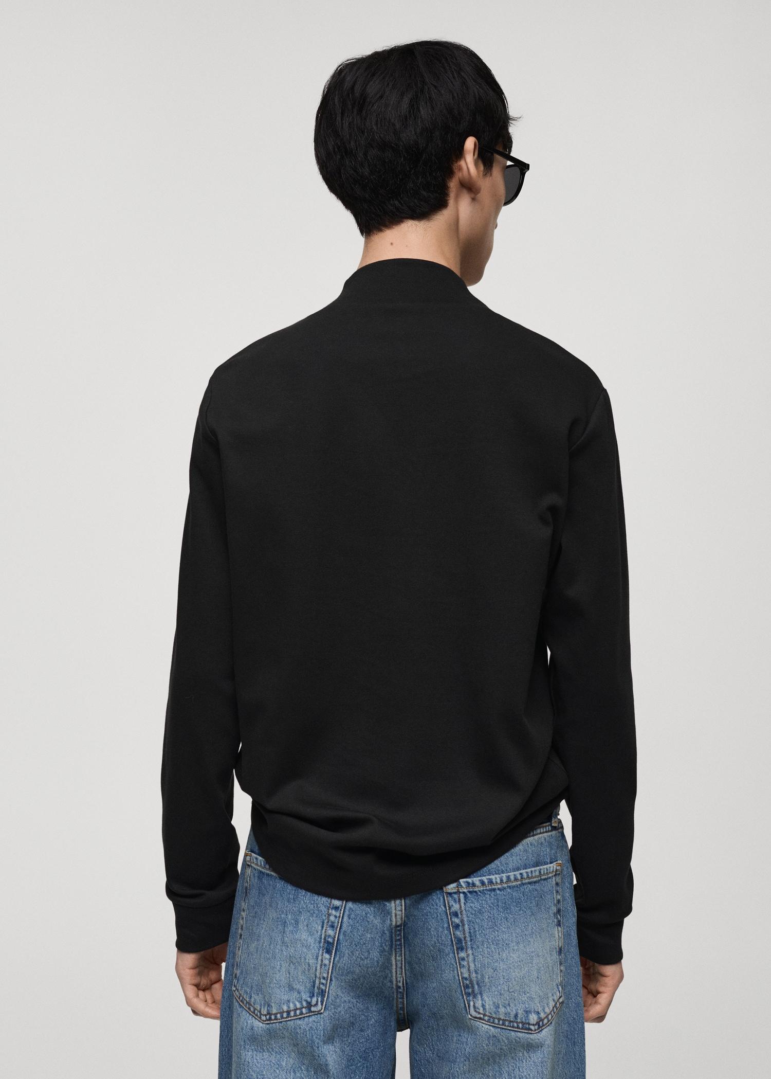 Long-sleeved t-shirt with perkins neck - Men | MANGO USA Product Image