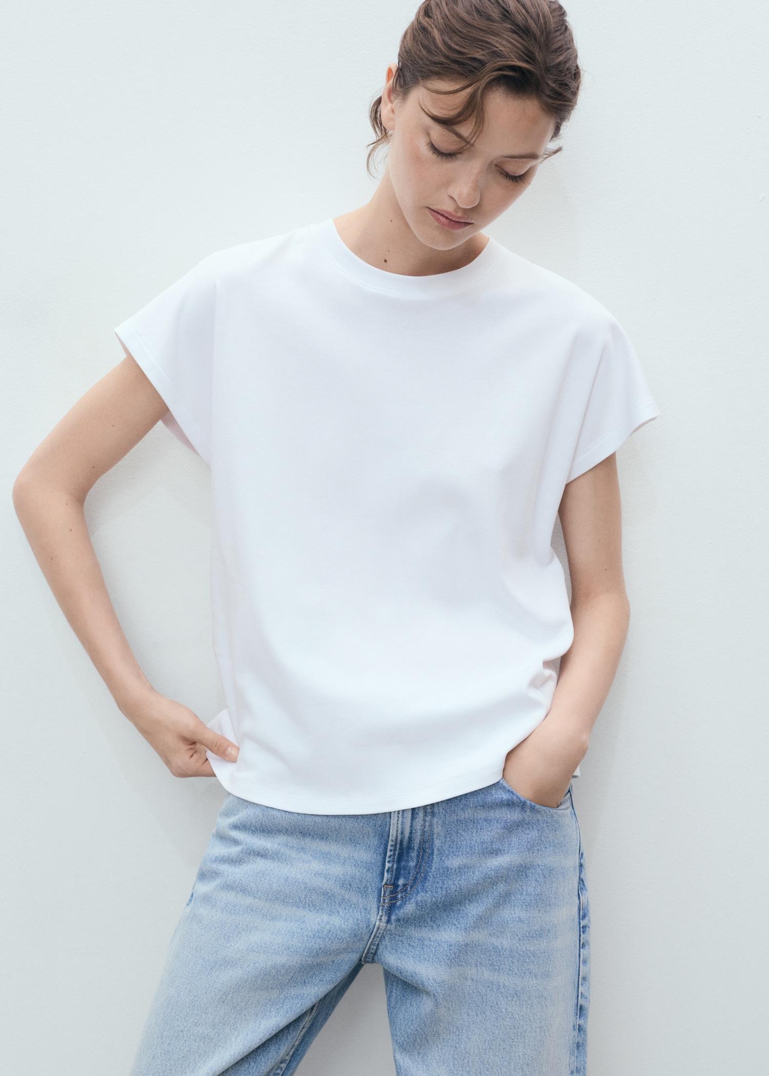 Rounded neck cotton t-shirt - Women | MANGO USA Product Image