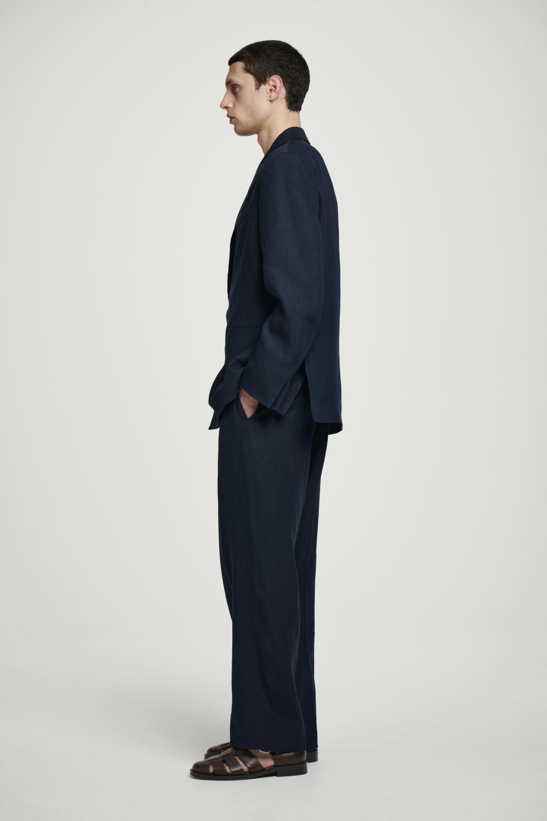 RELAXED DOUBLE-BREASTED LINEN BLAZER Product Image