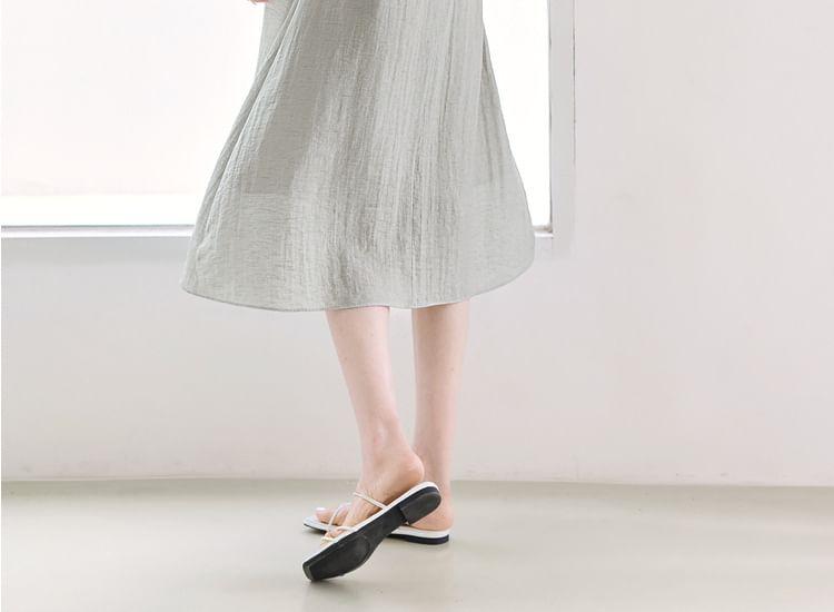 Short-Sleeve Notch Neck Plain Midi A-Line Dress Product Image