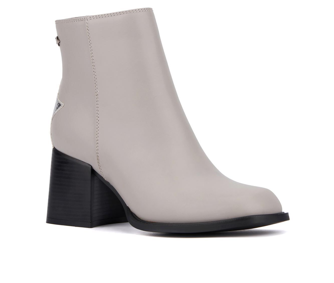 Women's Olivia Miller Star Booties Product Image