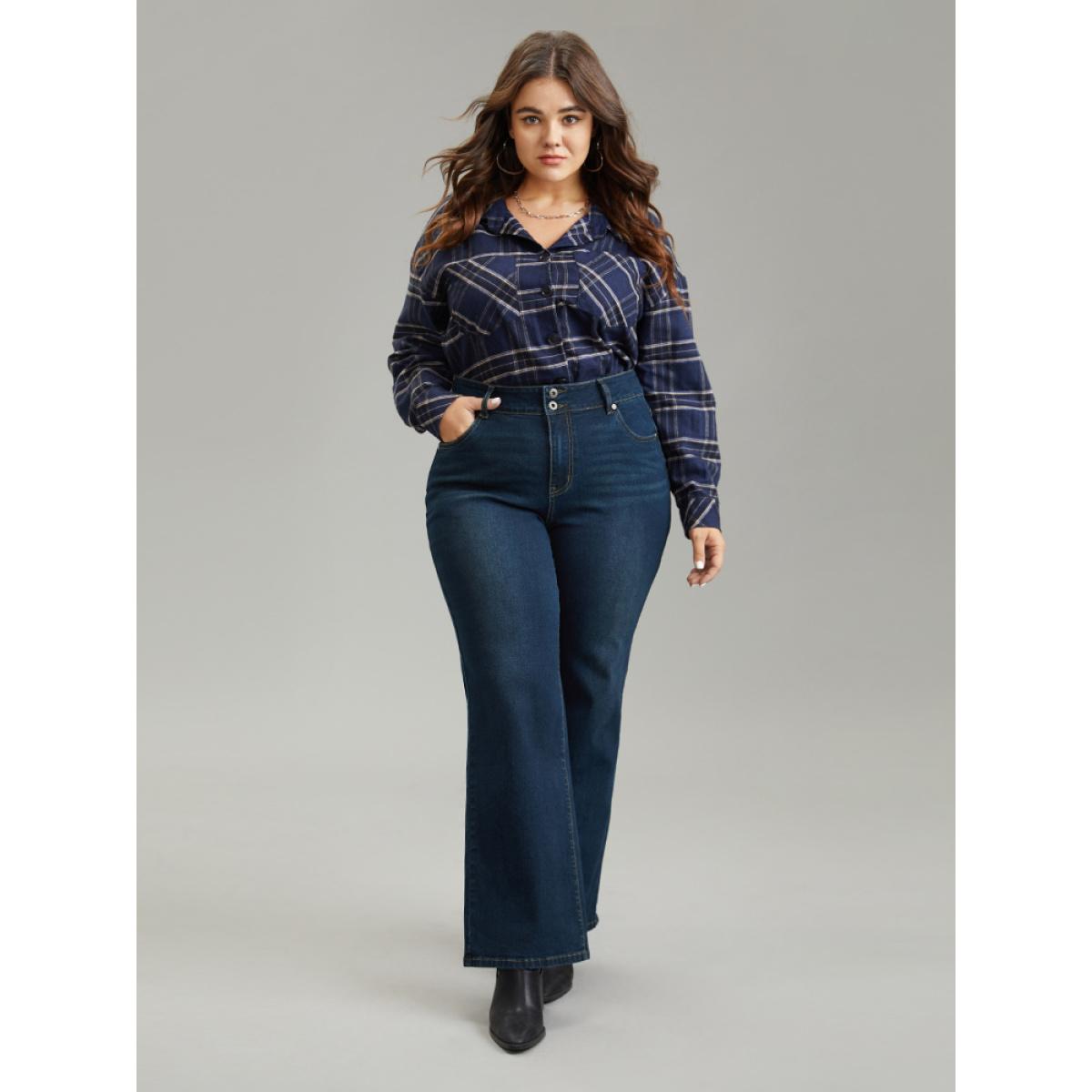 Plus Size Straight Leg Full Length Pocket Zipper Jeans Women Indigo Casual Plain Plain High stretch Pocket Jeans BloomChic 30/6X Product Image