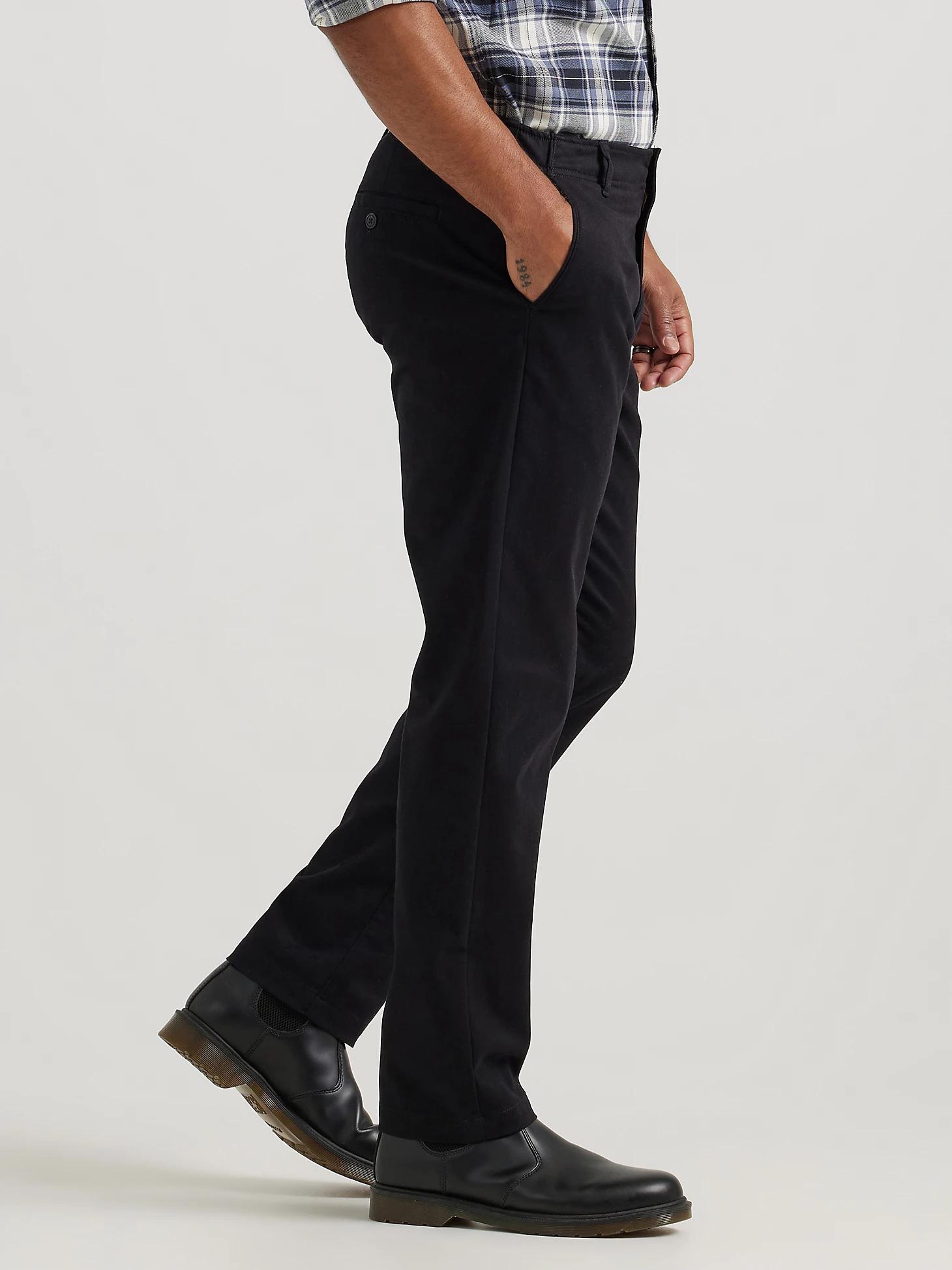 Men's Extreme Motion MVP Relaxed Fit Flat Front Pant | Men's Pants | Lee® Product Image