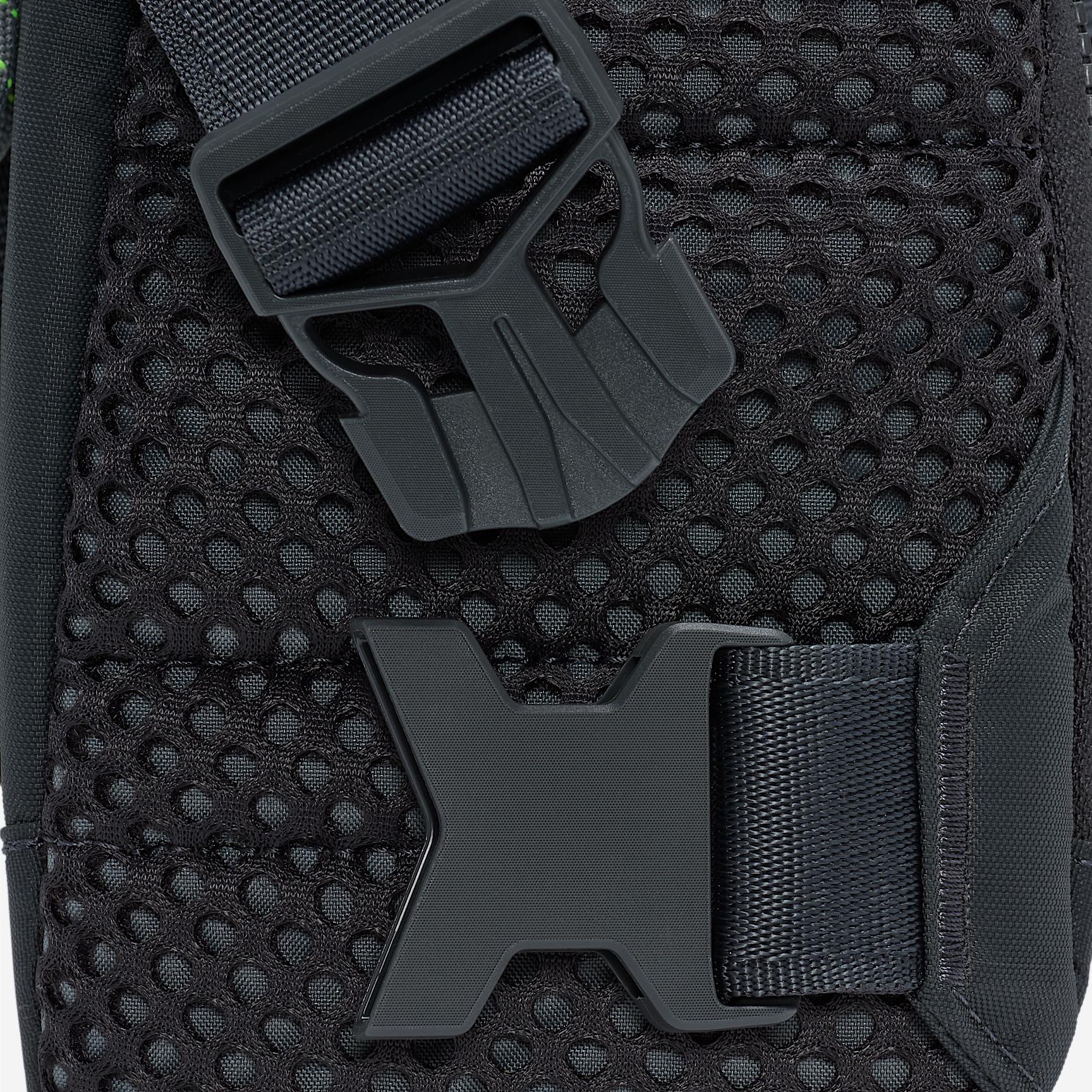 Nike Sportswear Essentials Crossbody Bag (1L) Product Image