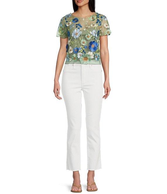 Evolutionary 3D Floral Print Short Sleeve Top Product Image