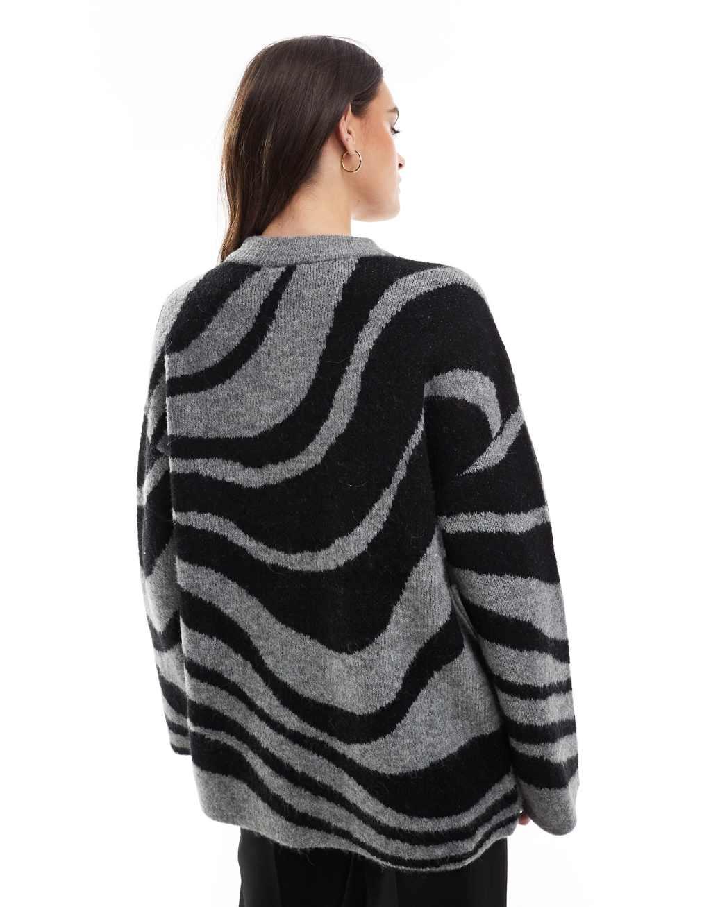 Object knitted sweater in abstract print Product Image