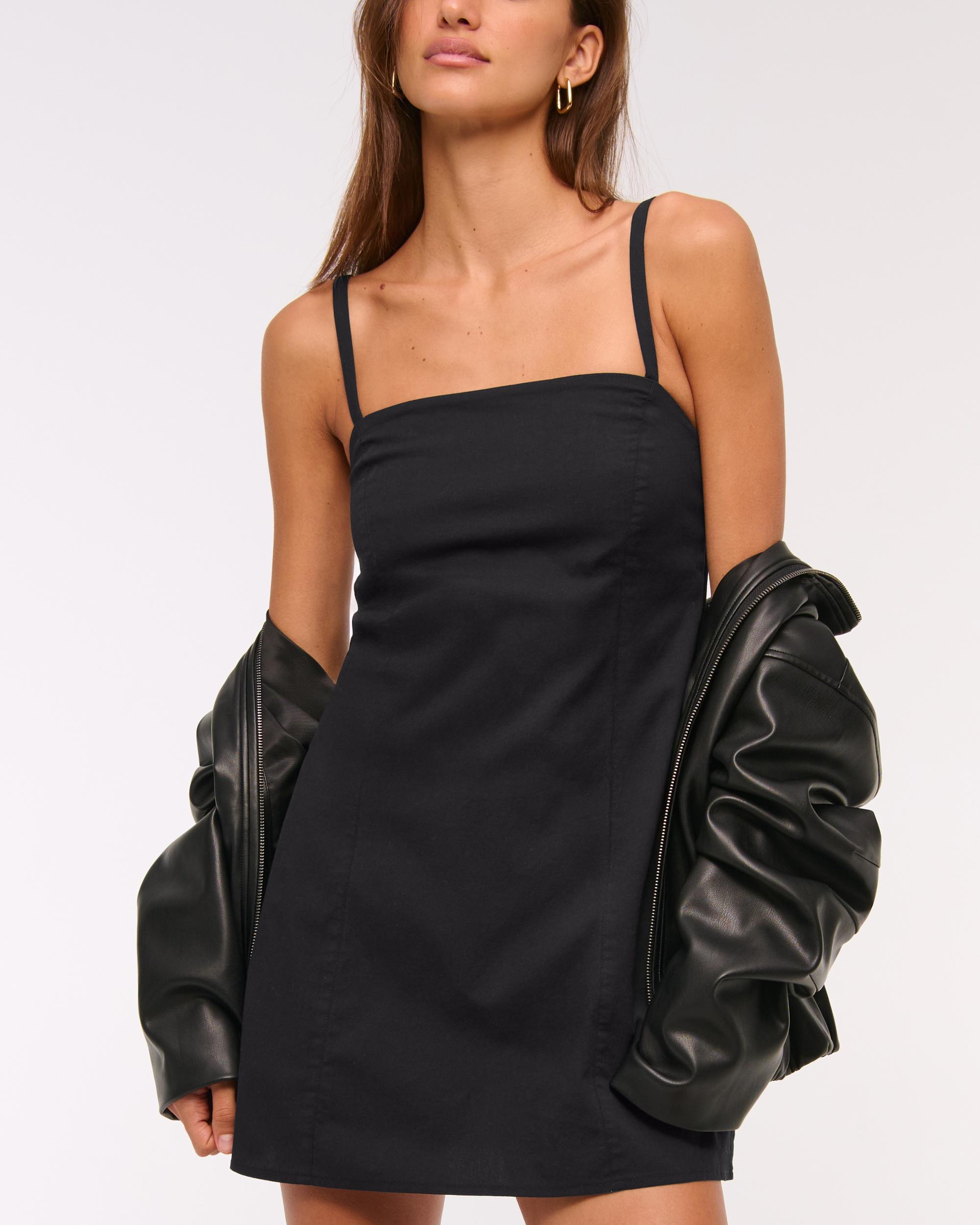 Seamed Stretch Skort Product Image