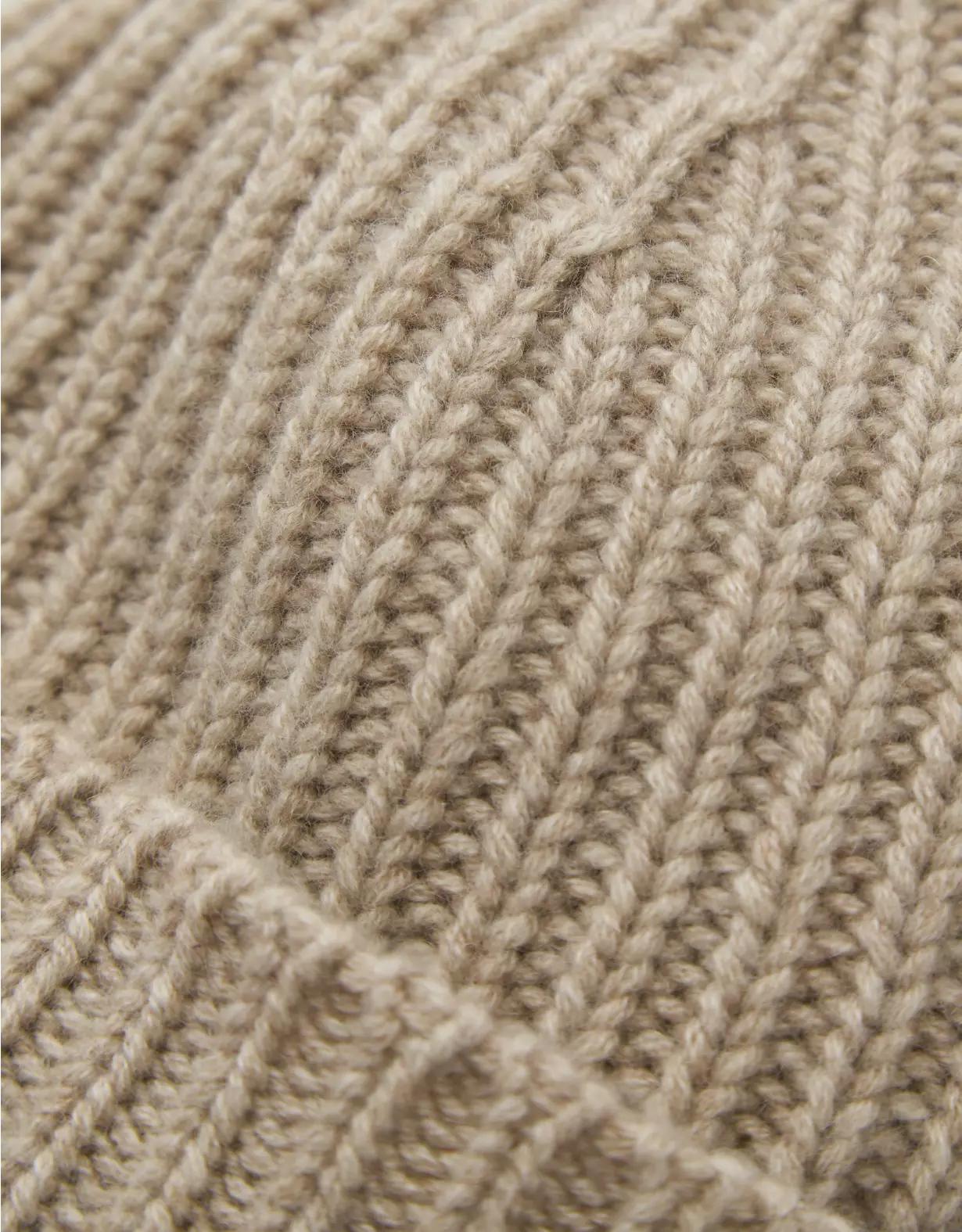 AE77 Premium Cashmere Beanie Product Image
