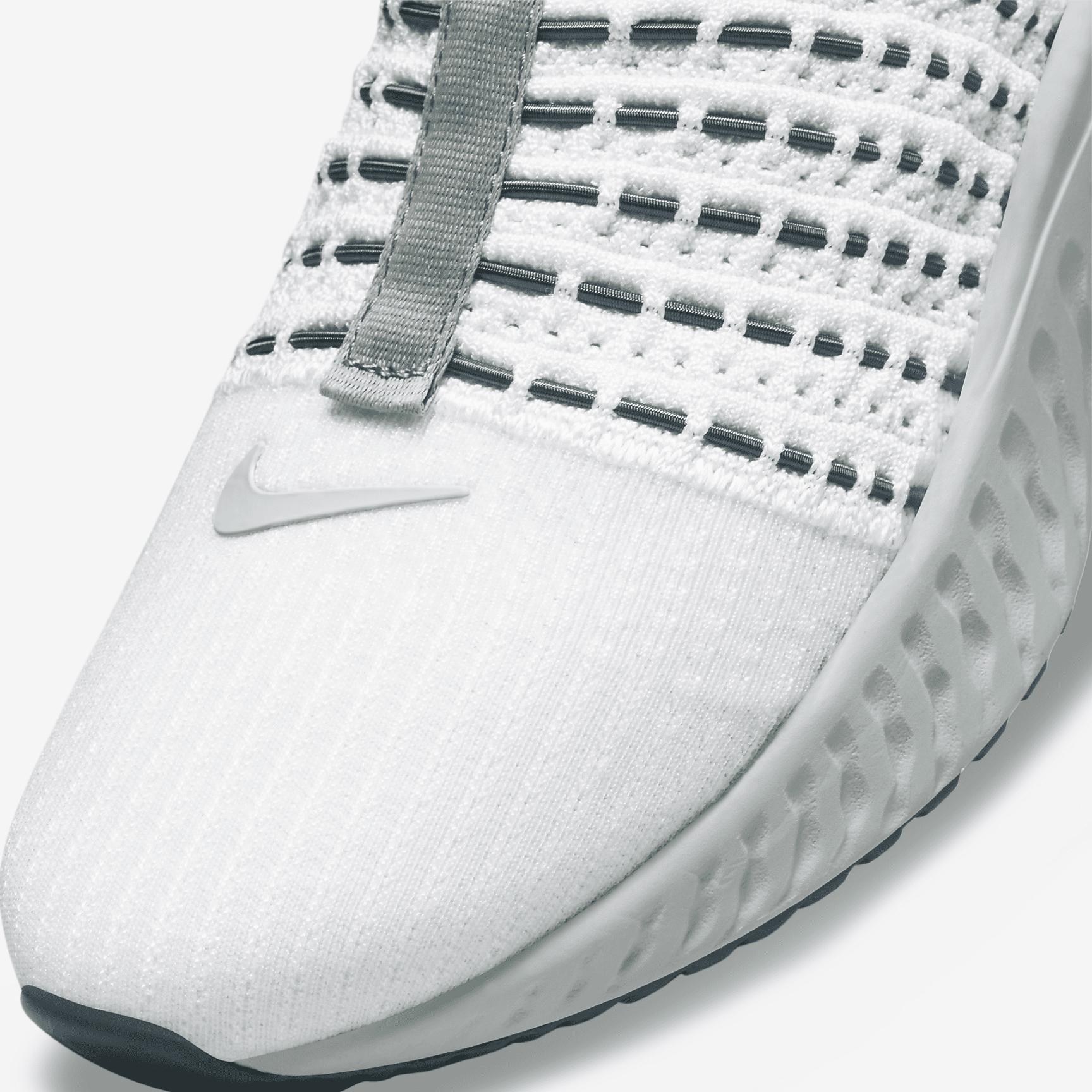 Nike React Phantom Run Flyknit 2 Women's Road Running Shoes Product Image