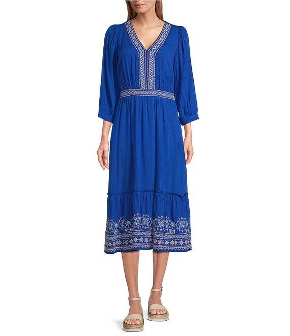Nurture by Westbound Petite Size 3/4 Sleeve V-Neck Embroidered Midi Dress Product Image