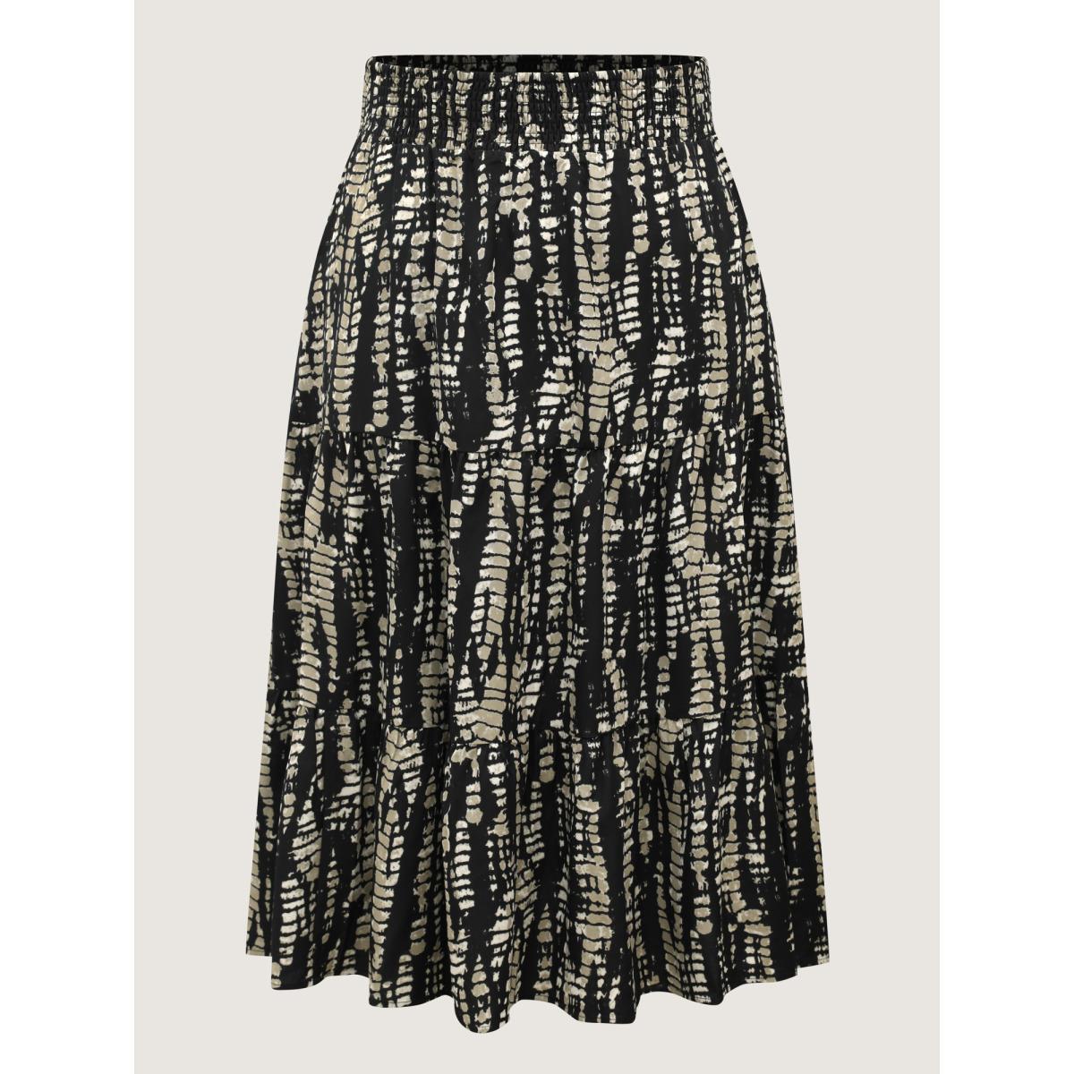 Plus Size Geometric Shirred Ruffle Layered Hem Skirt Women Black Leisure Shirred No stretch Slanted pocket Casual Skirts BloomChic 14-16/1X Product Image