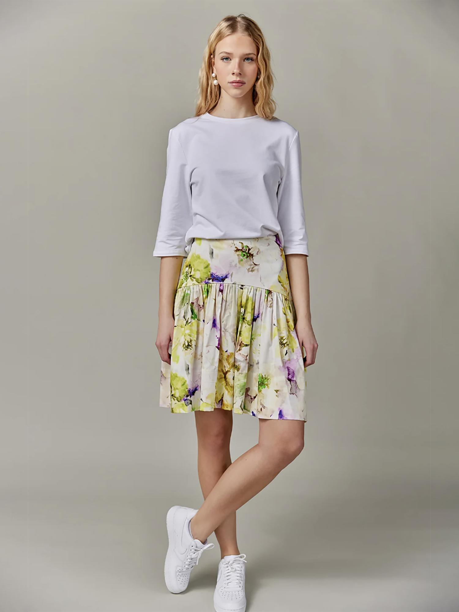 APPARALEL PRINT SKIRT Product Image