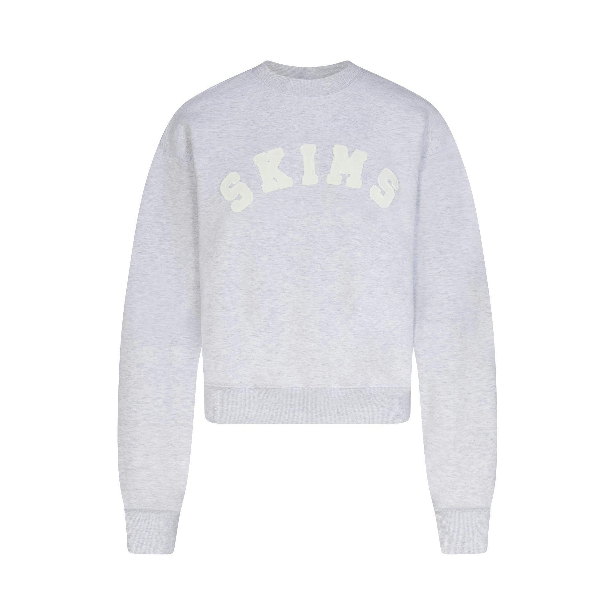 COTTON FLEECE LOGO CLASSIC CREWNECK | SNOW ARCHED LOGO PATCH Product Image