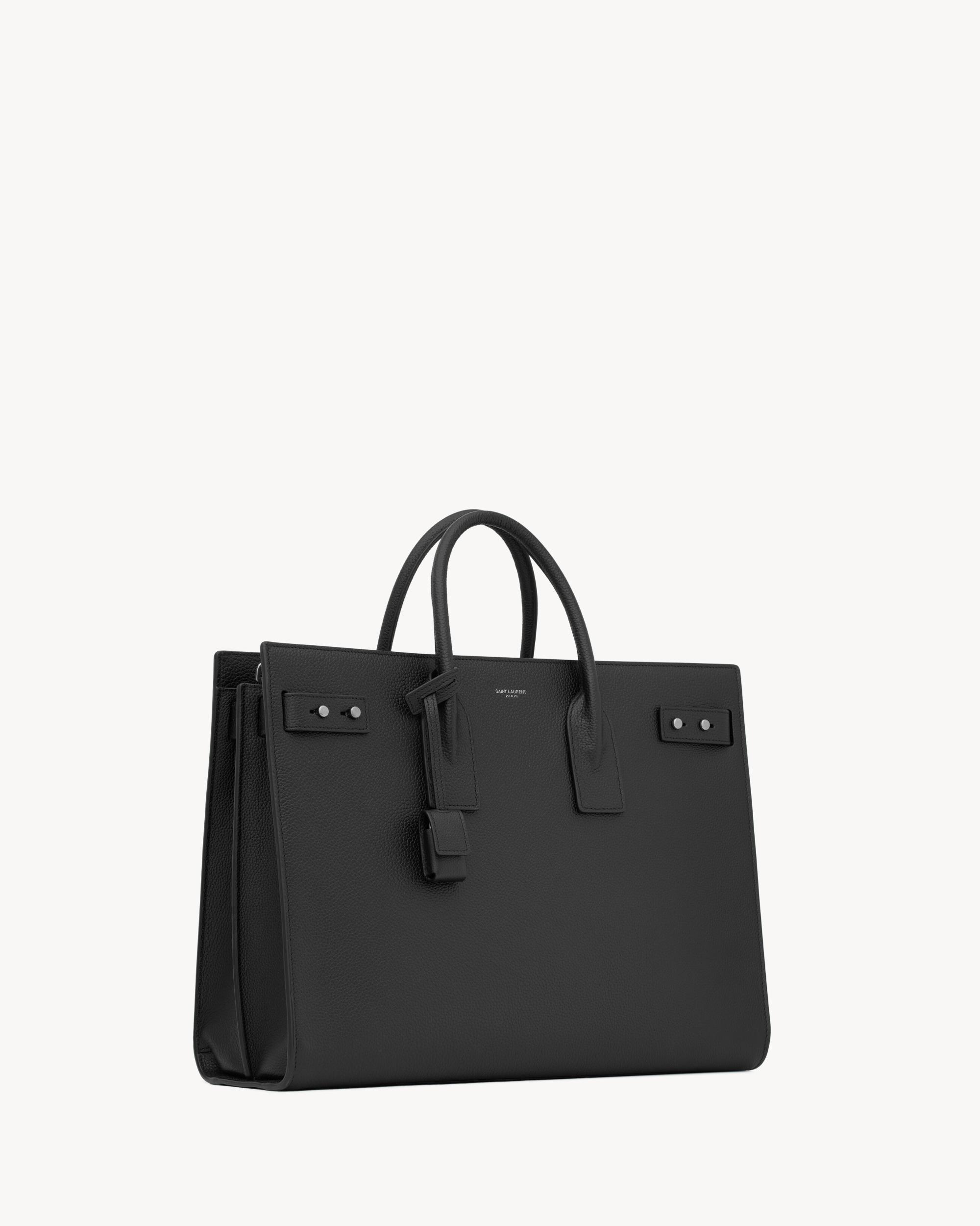 SAC DE JOUR thin large in grained leather Product Image