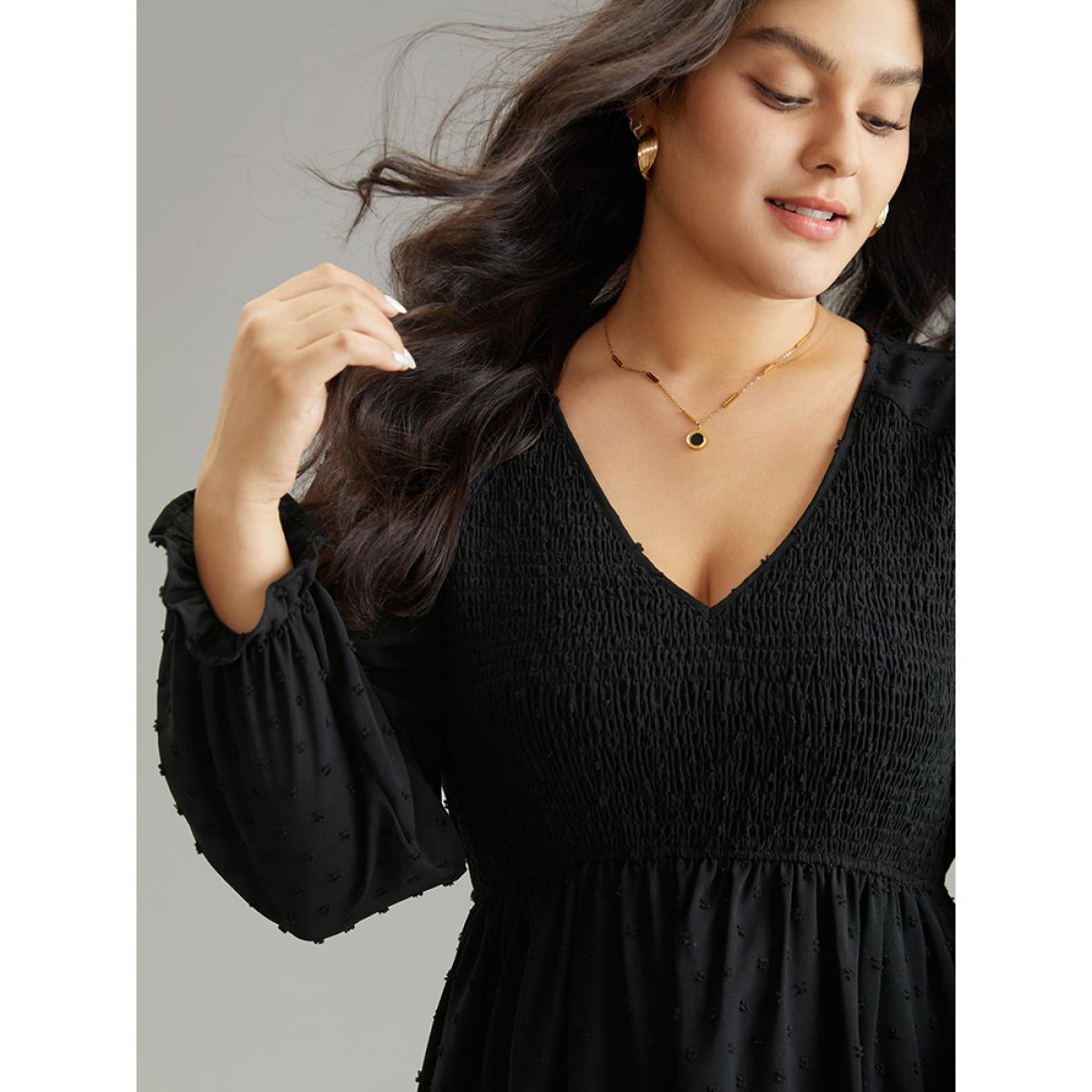 Plus Size Plain Gathered Texture Shirred Elastic Waist Dress Black Women Elegant Texture V-neck Long Sleeve Curvy Midi Dress BloomChic 12/L Product Image