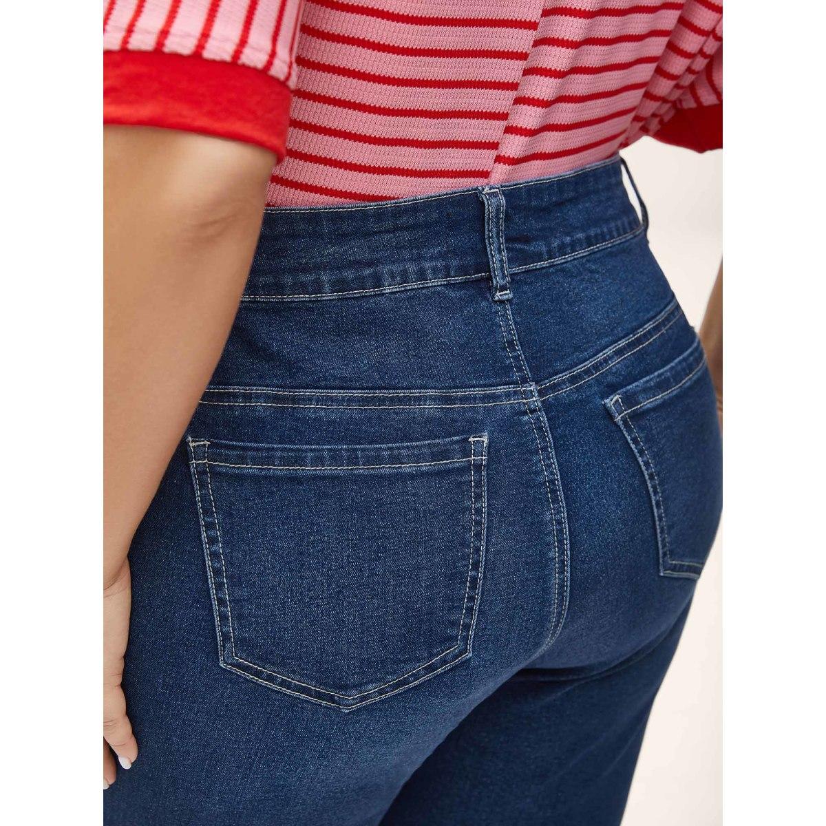 Plus Size Stretchy 5 Pockets Skinny-Fit Crop Jeans Women Darkindigo Leisure Medium stretch Slanted pocket Jeans BloomChic 22/3X Product Image