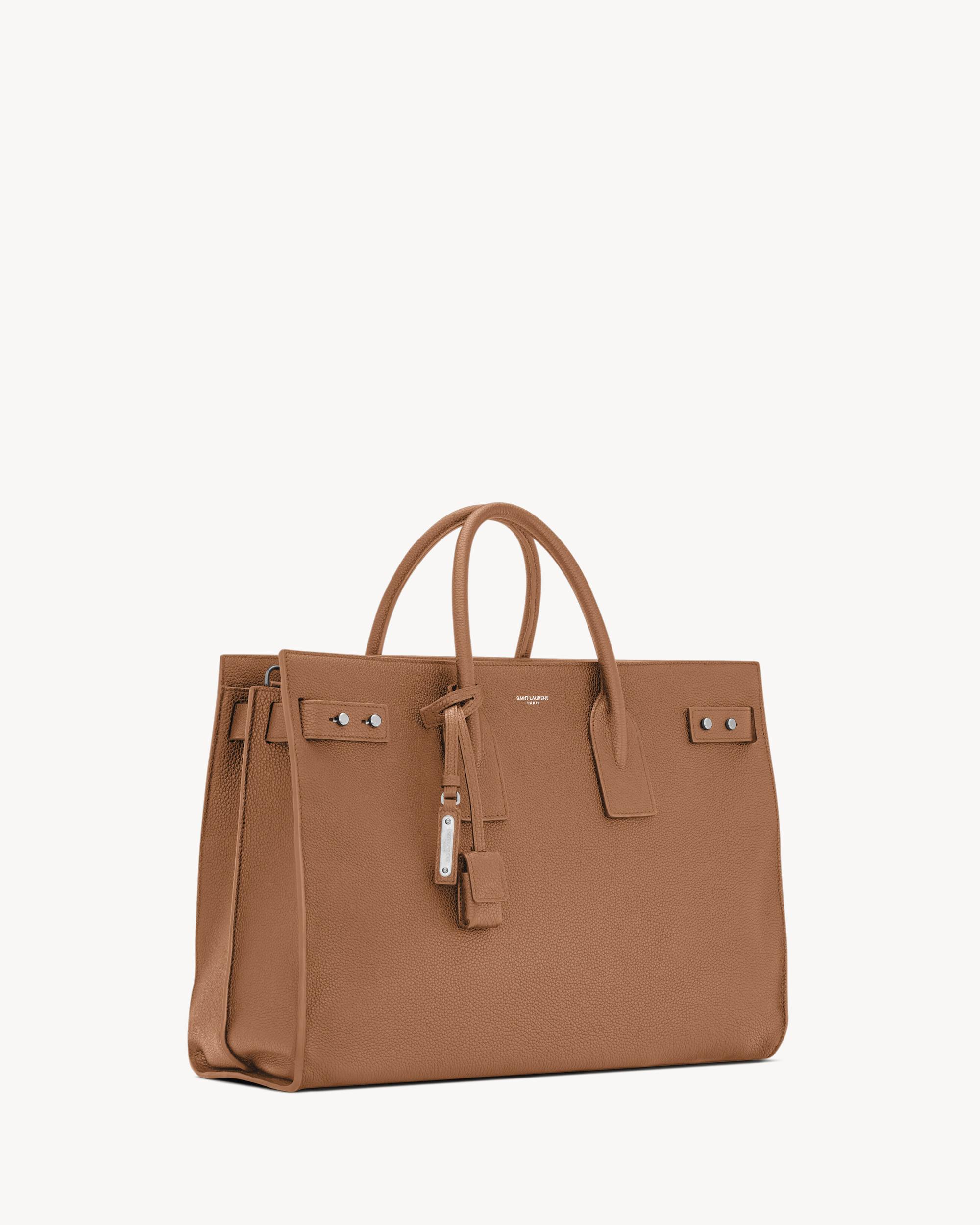SAC DE JOUR thin large in grained leather Product Image