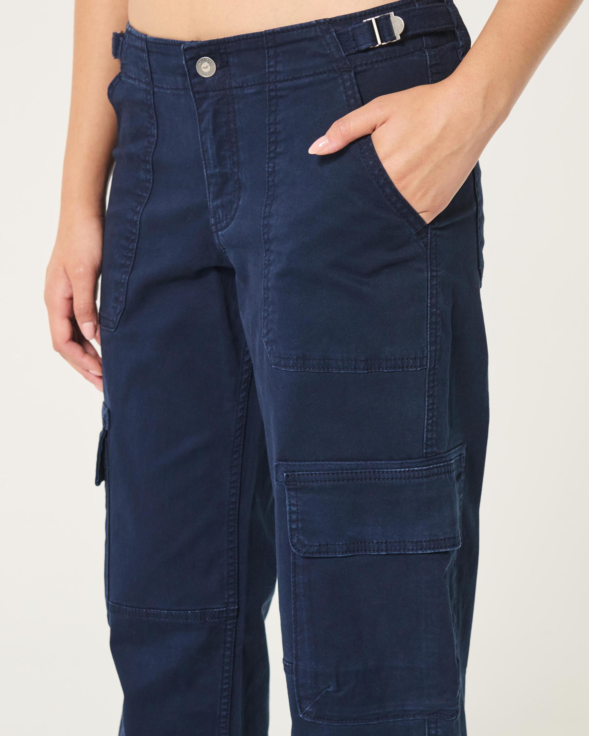 Low-Rise Baggy Cargo Pants Product Image