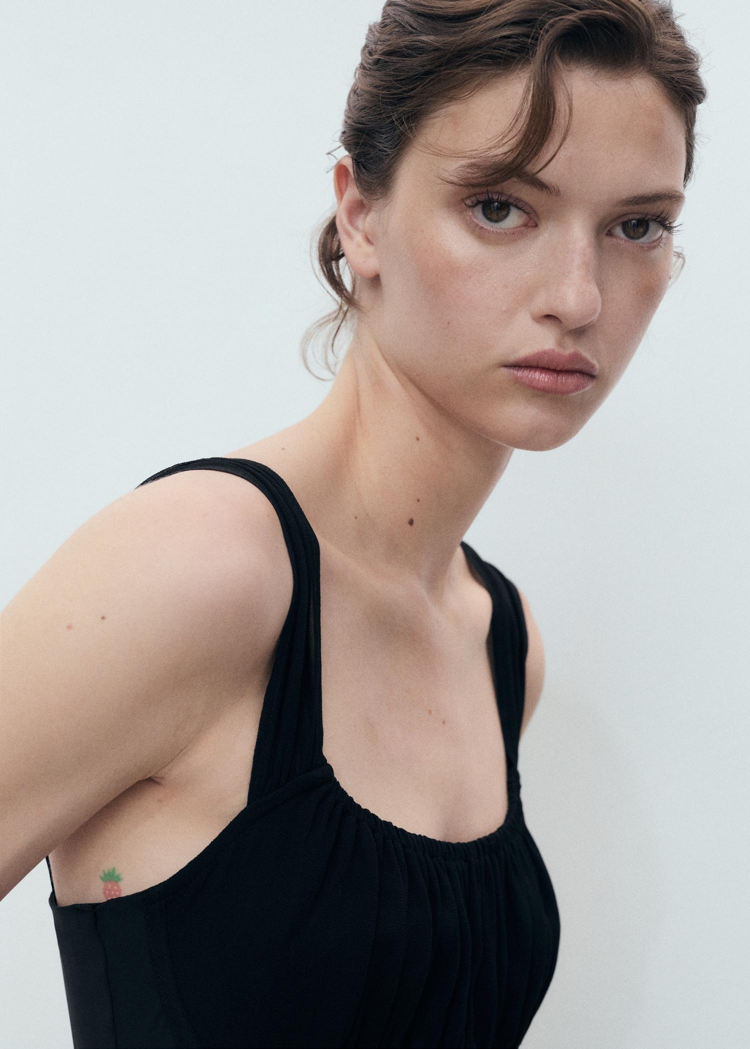 Short dress with ruched neckline - Women | MANGO USA Product Image