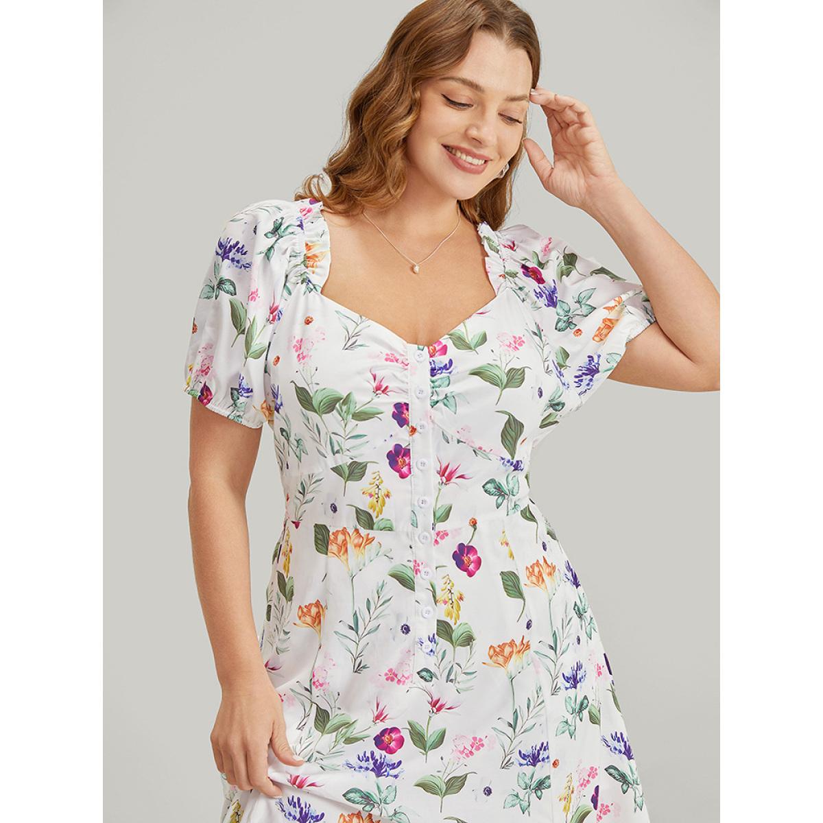 Plus Size Floral Split Hem Button Detail Pocket Ruched Puff Sleeve Dress Multicolor Women Elegant Ruched V-neck Short sleeve Curvy Midi Dress BloomChic 28/5X Product Image