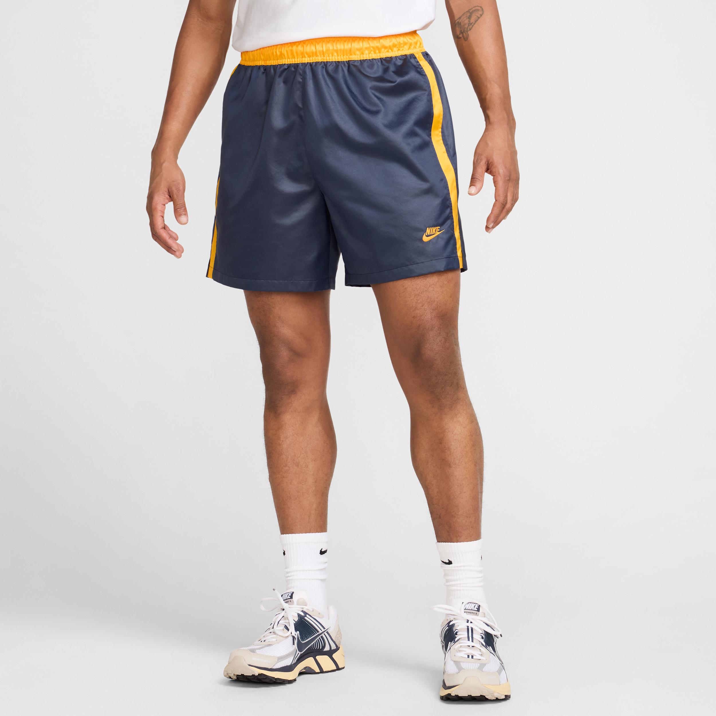 Mens Nike Sportswear Club Flow Football Shorts | HJ1952-100 Product Image