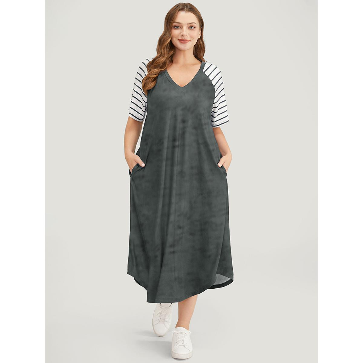 Plus Size Striped Raglan Sleeve Pocket Arc Hem Dress Gray Women Casual Arc Hem V-neck Short sleeve Curvy Midi Dress BloomChic 10/M Product Image
