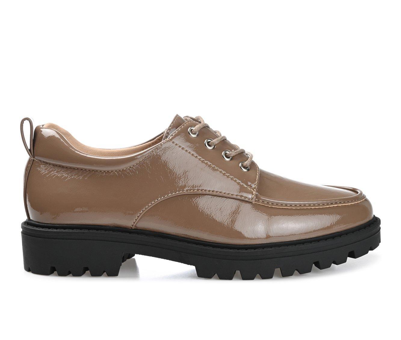 Women's Journee Collection Zina Lugged Oxfords Product Image