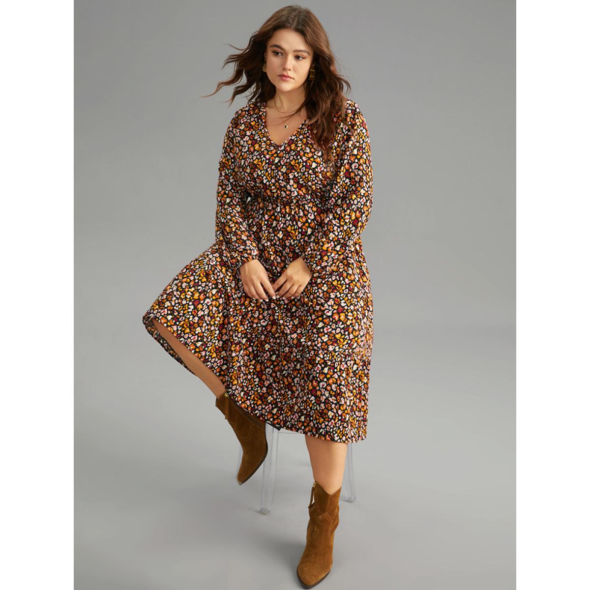 Plus Size Ditsy Floral Pocket Lantern Sleeve Ruffle Hem Dress Black Women Casual Elastic cuffs V-neck Long Sleeve Curvy Midi Dress BloomChic 12/L Product Image