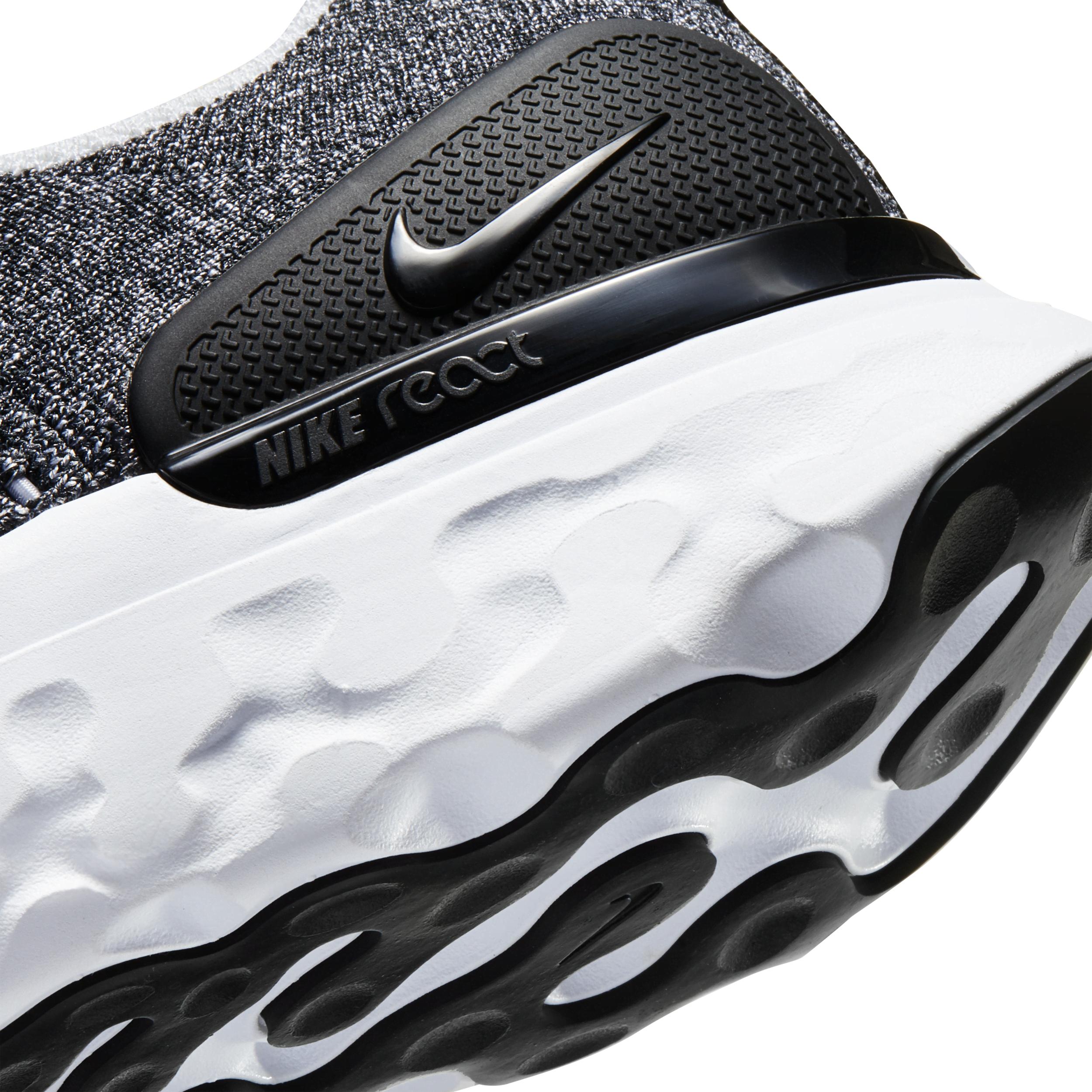 Nike Men's Phantom Run 2 Road Running Shoes Product Image