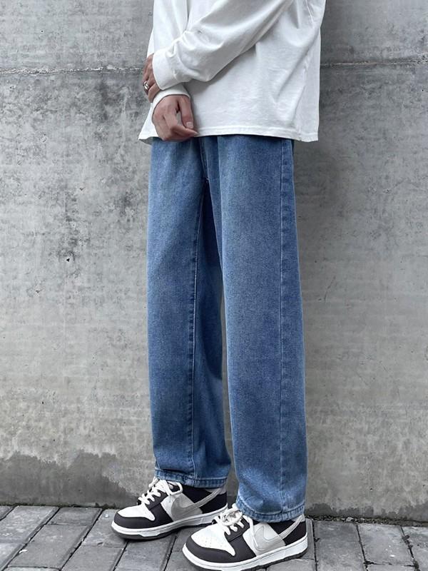 Men's Basic Wash Straight Leg Jeans Product Image