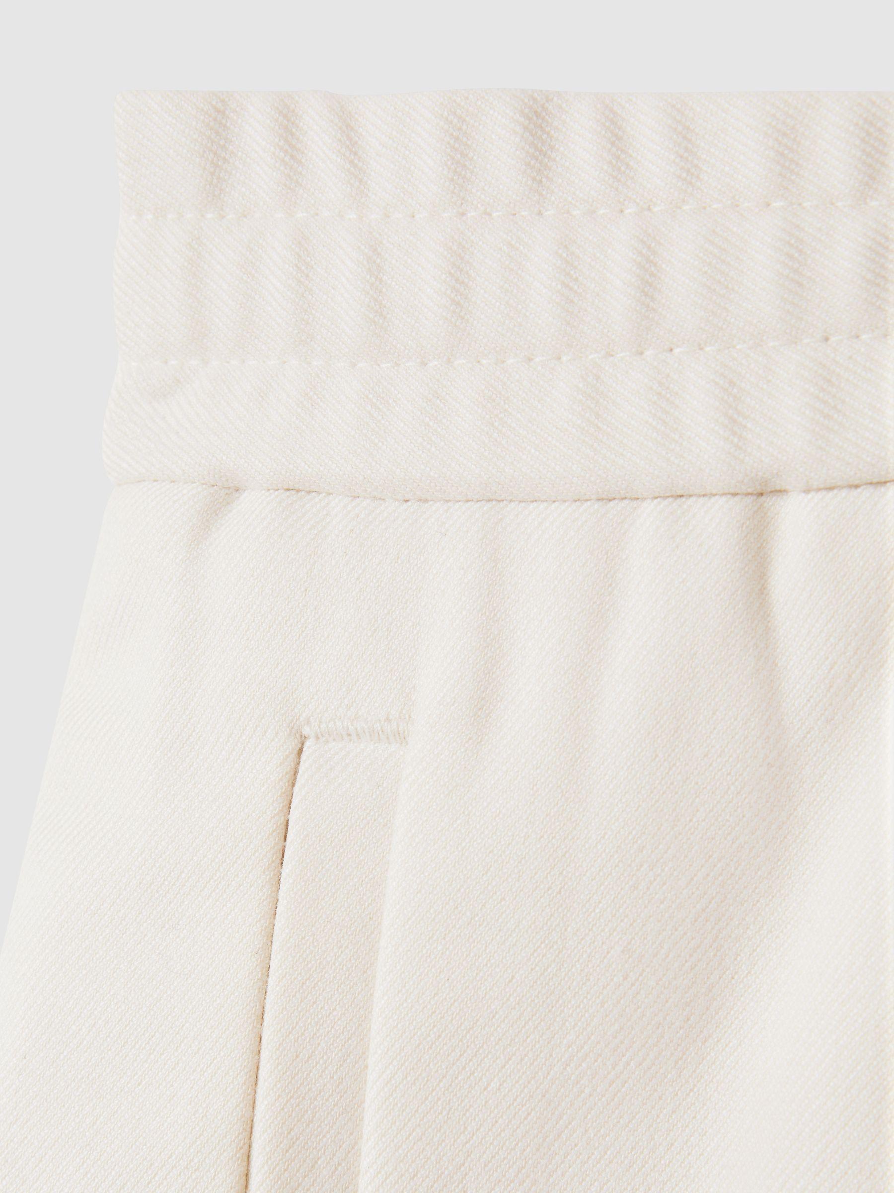 Relaxed Drawstring Shorts in White Product Image