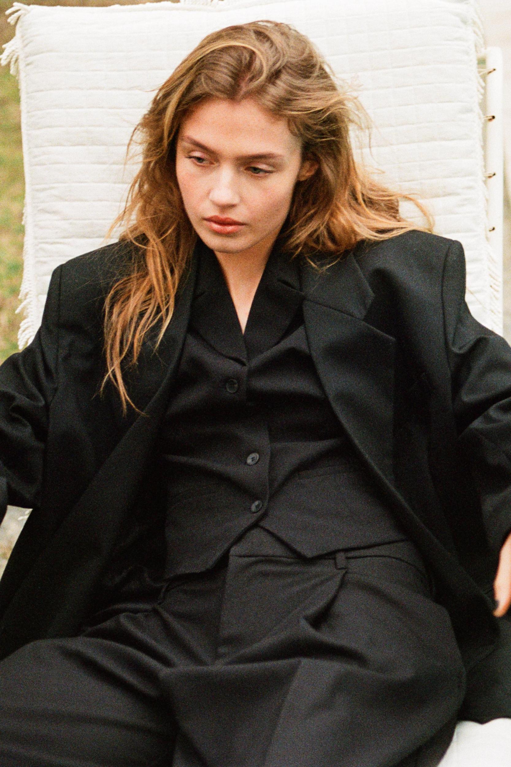 PLEATED PANTS Product Image