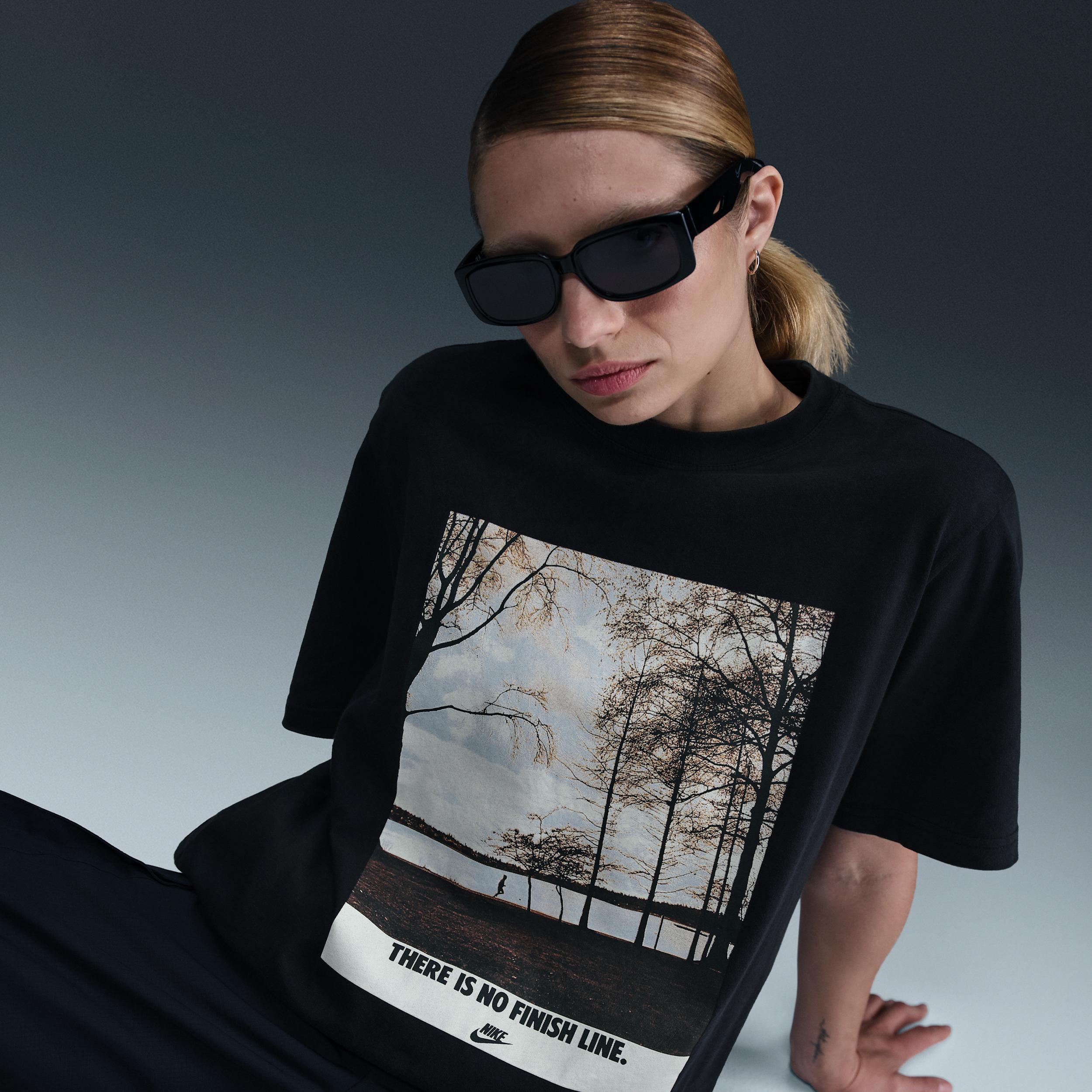 Nike Womens Sportswear Short-Sleeve Run Photo Graphic T-Shirt Product Image