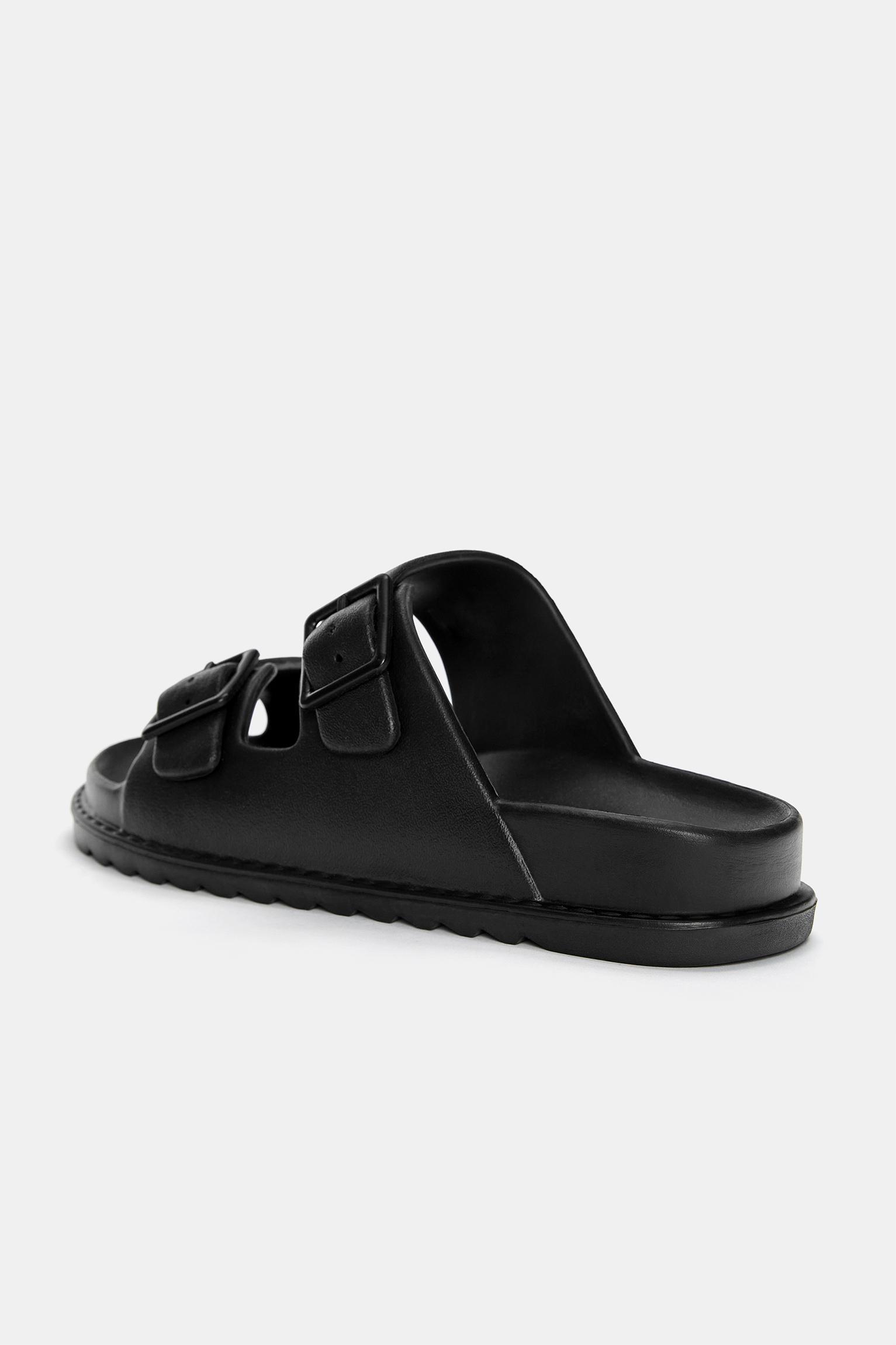 Rubberized buckle sandals Product Image