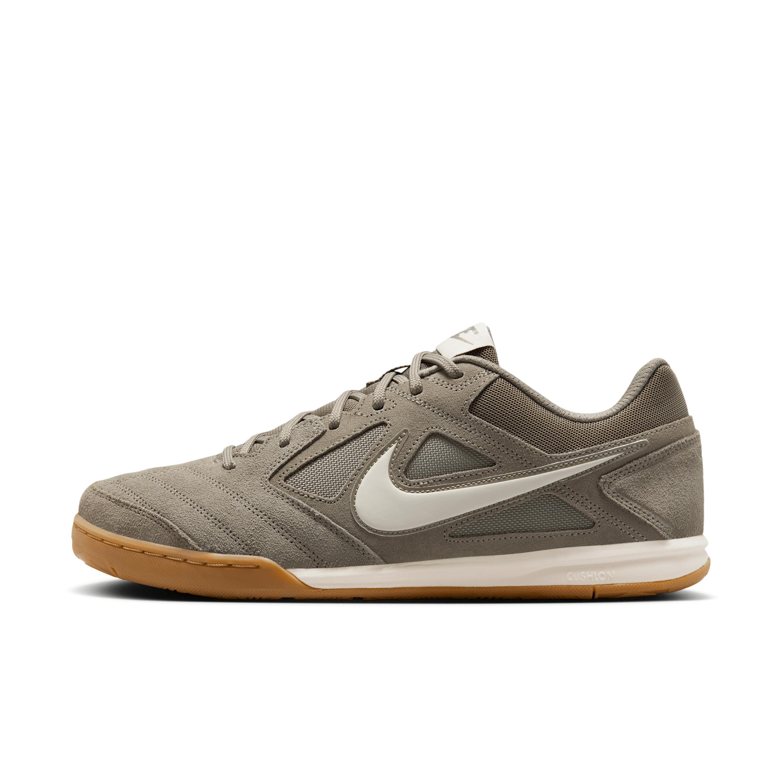 Nike Mens Gato Shoes | HQ6019-400 Product Image