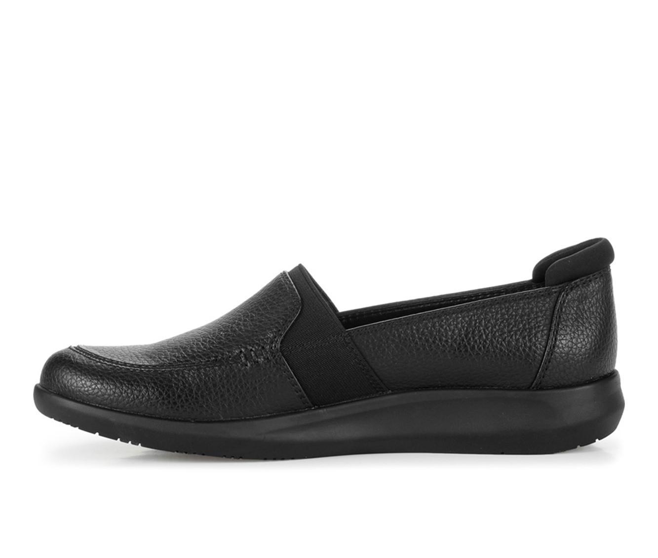 Women's Baretraps Jilian Loafers Product Image
