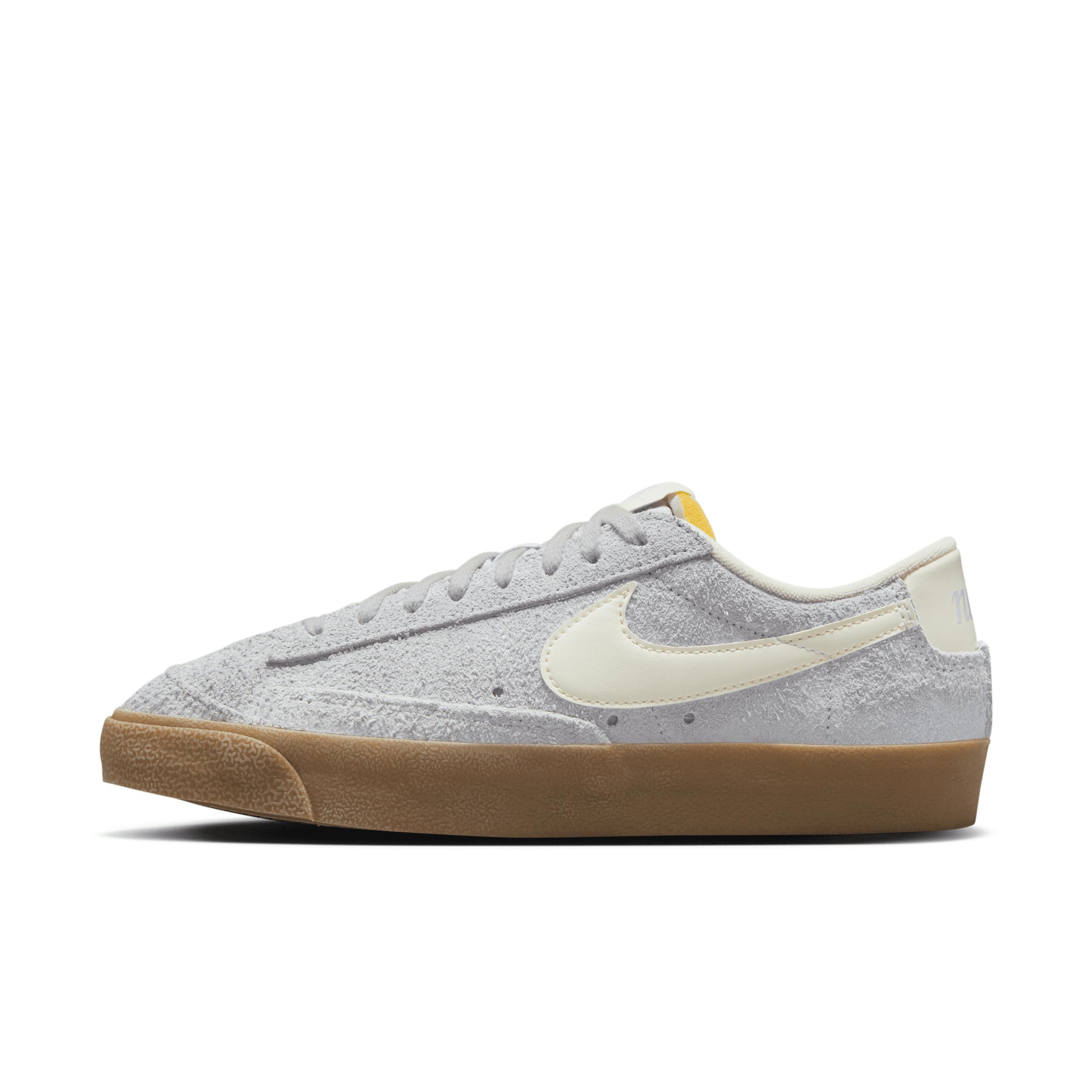 Nike Women's Blazer Low '77 Vintage Shoes Product Image