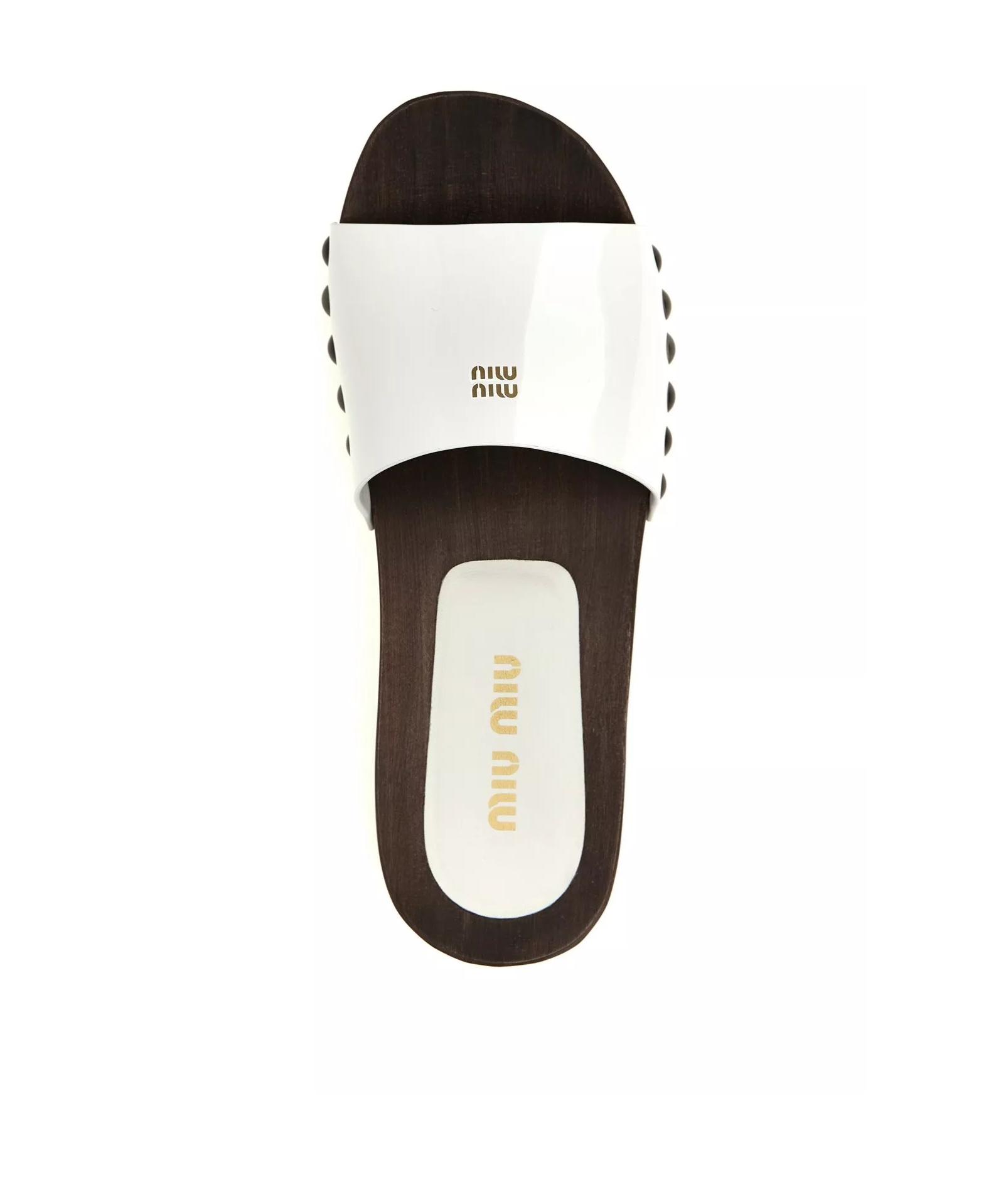 MIU MIU Wood Sole Flat Sandals With Studded Side In White Product Image