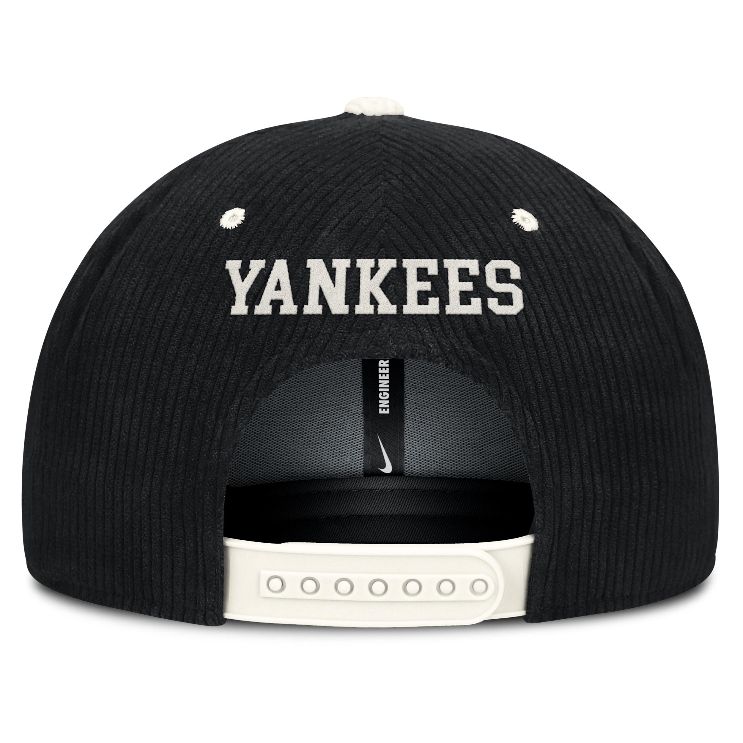 New York Yankees Pro Nike Mens MLB Adjustable Hat | NB4910DWNK-KEN Product Image