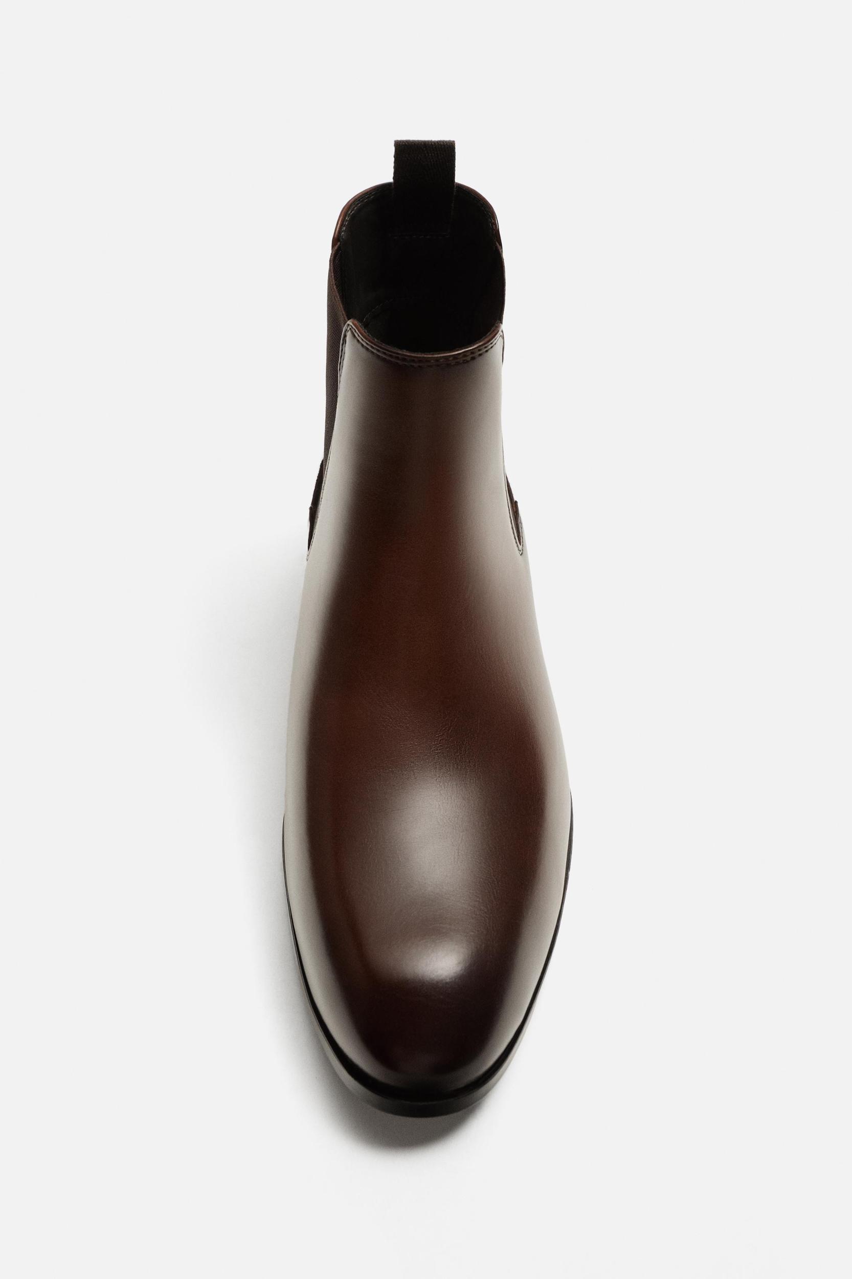 POINTED TOE CHELSEA BOOTS Product Image