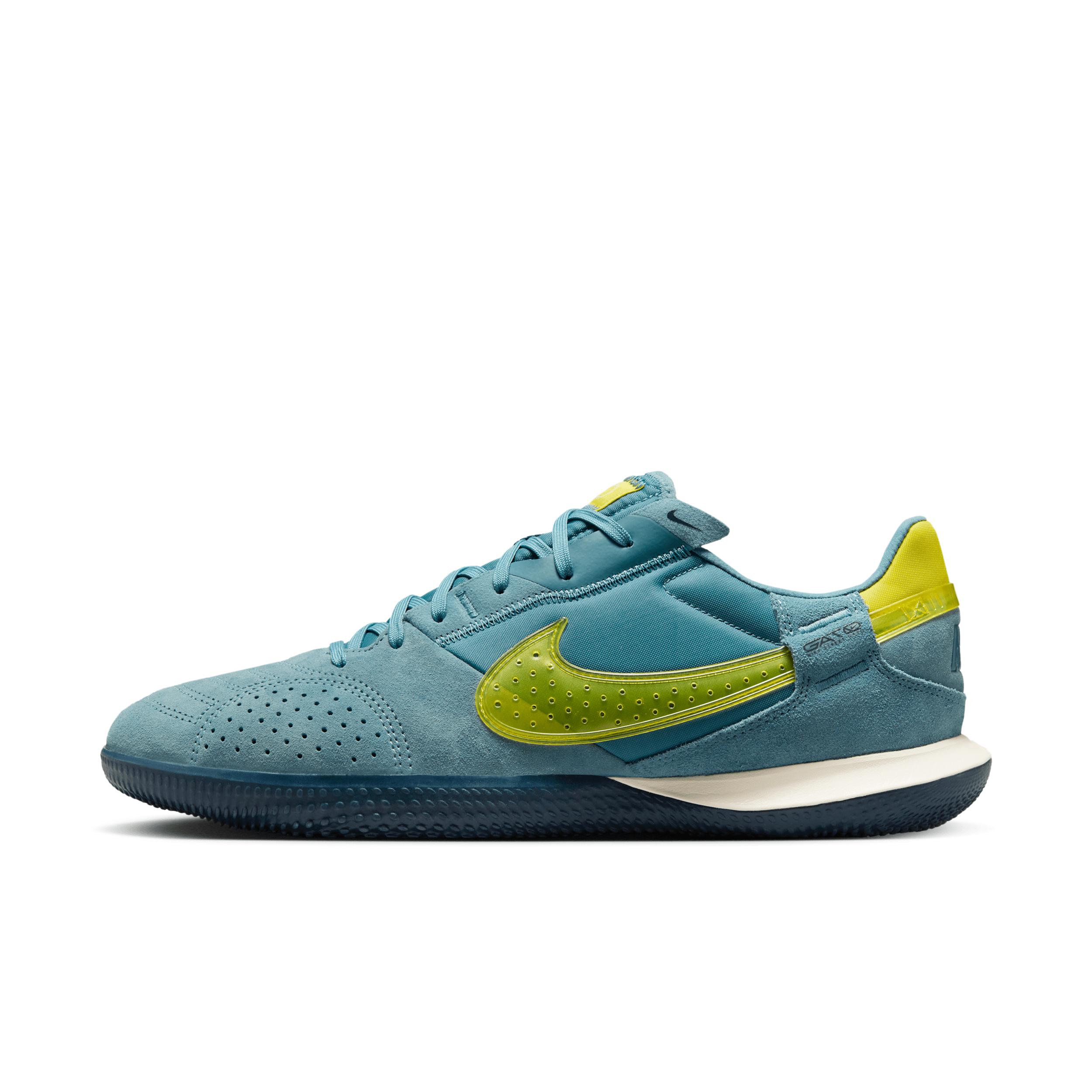 Nike Streetgato Low-Top Soccer Shoes Product Image